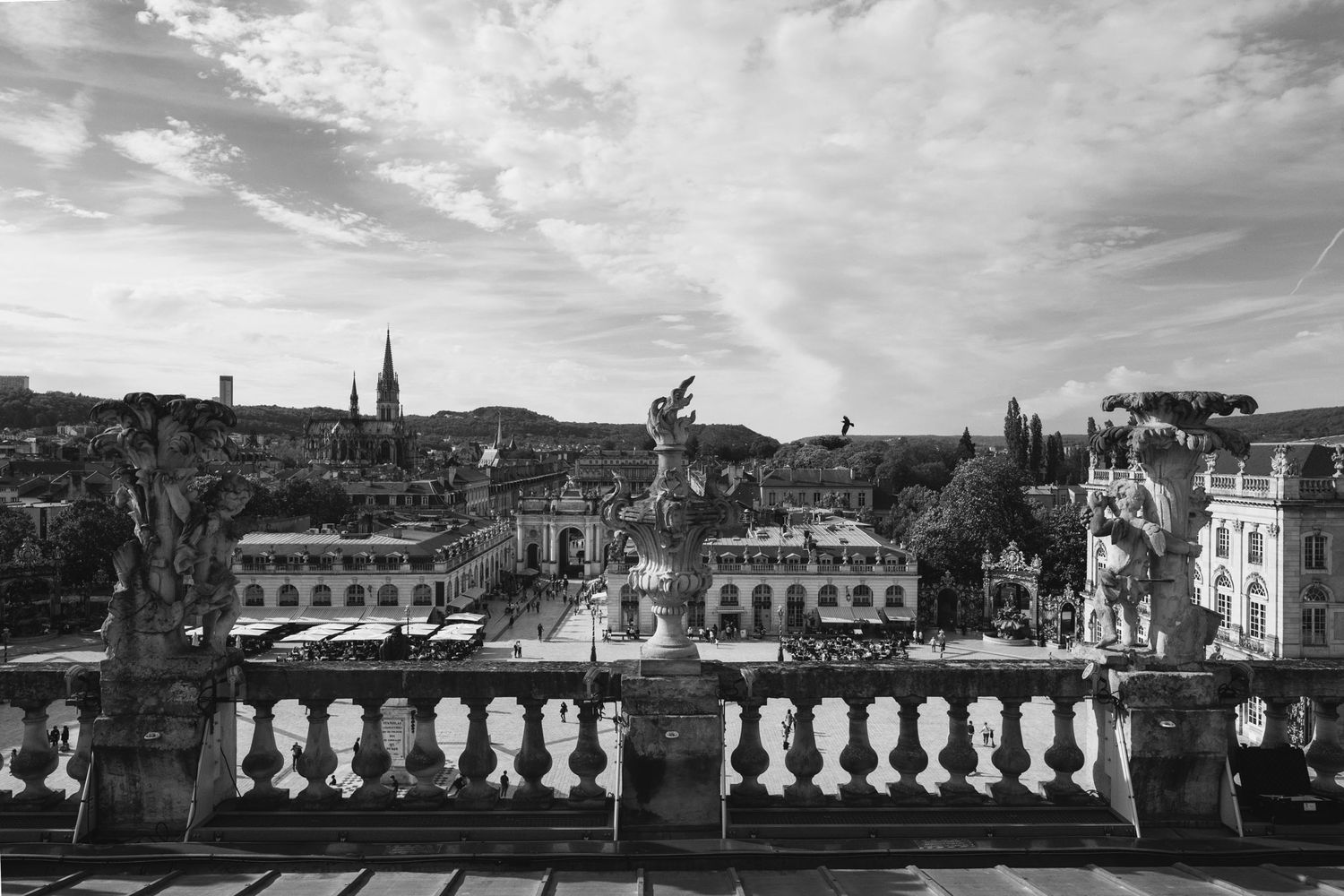 Paysage immortalisé, ambiance graphique, lumière contrastée / Nancy Place Stanislas