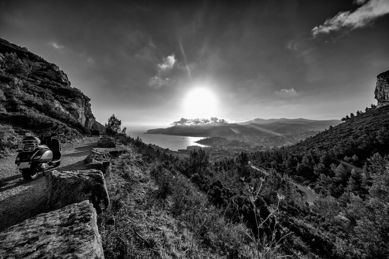 Paysage immortalisé, ambiance graphique, lumière contrastée