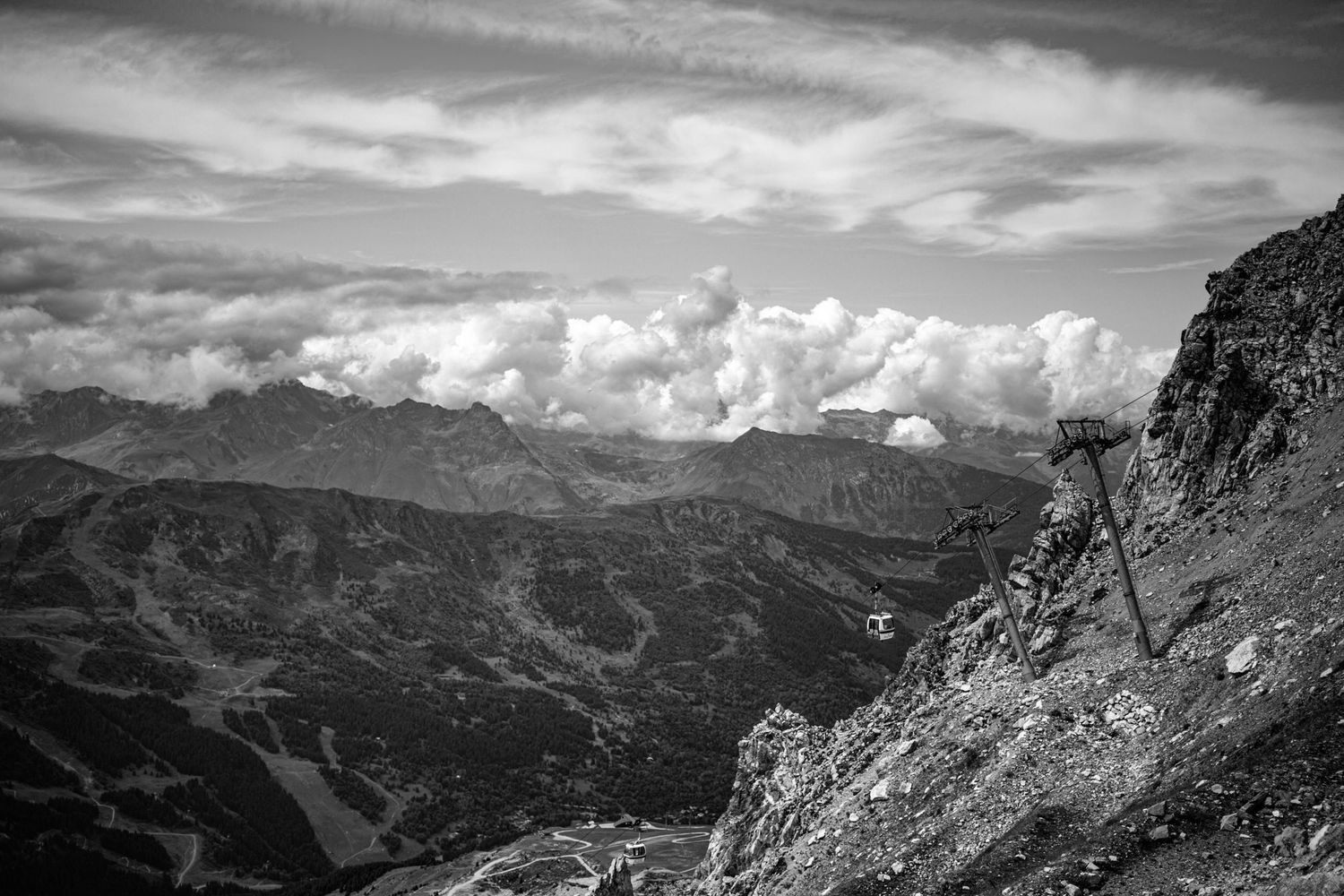 Paysage immortalisé, ambiance graphique, lumière contrastée