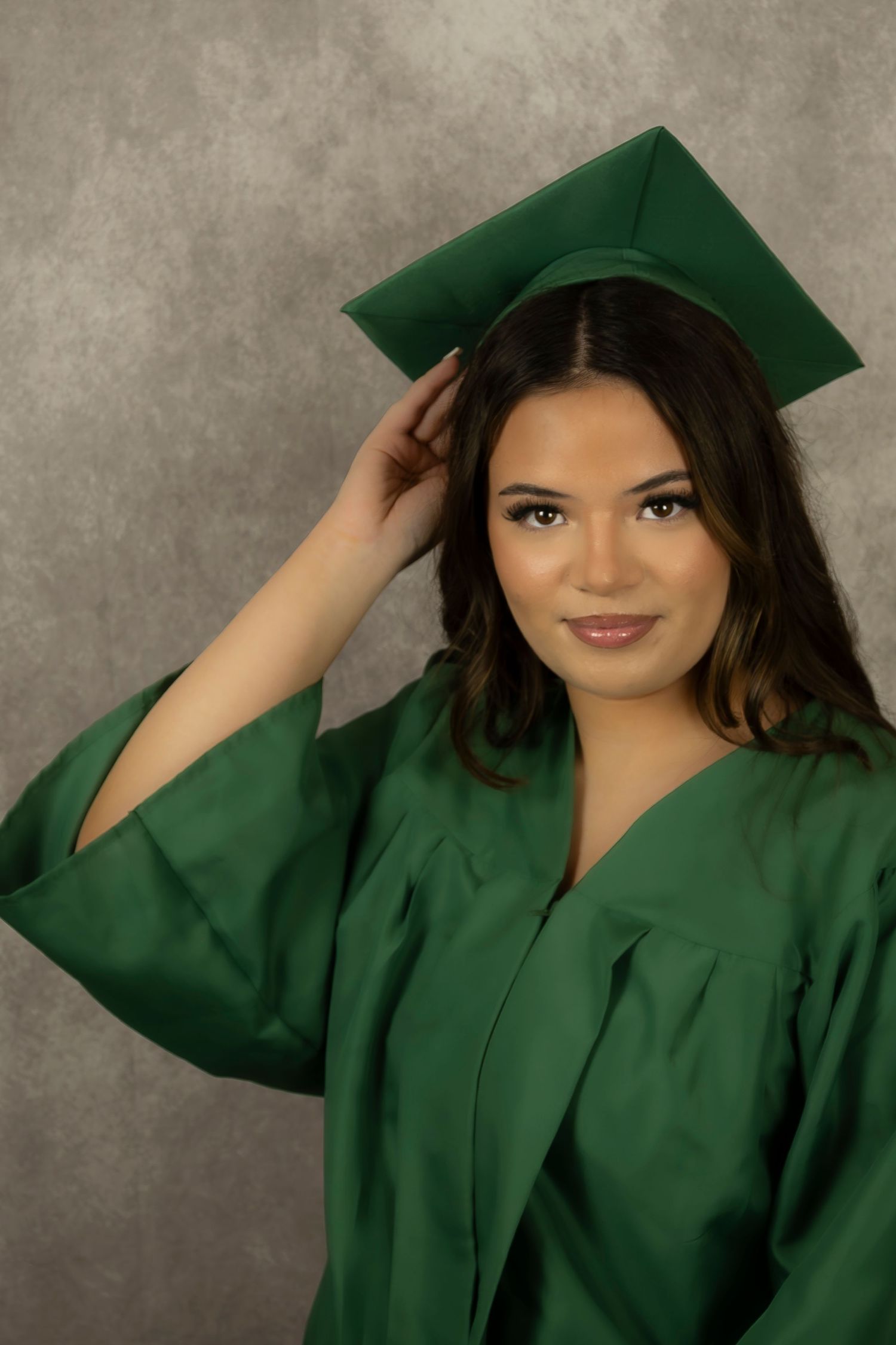A St. Louis City photographer who focuses on Family Lifestyle and Pet Photography, cap and gown sessions for seniors in high school, college