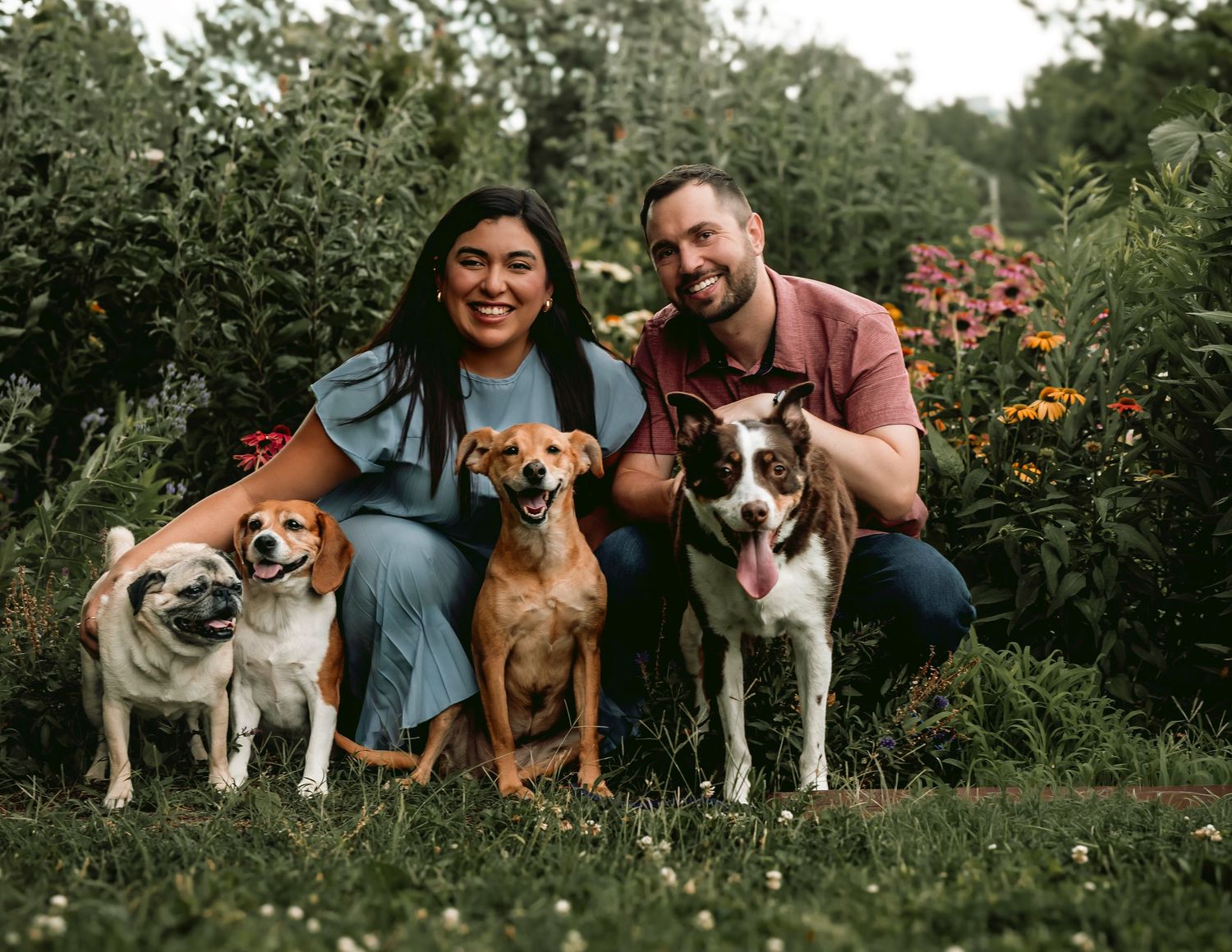 Lisa Graf Pet and Family Photography, freezing all family bonds and memories that last a lifetime.