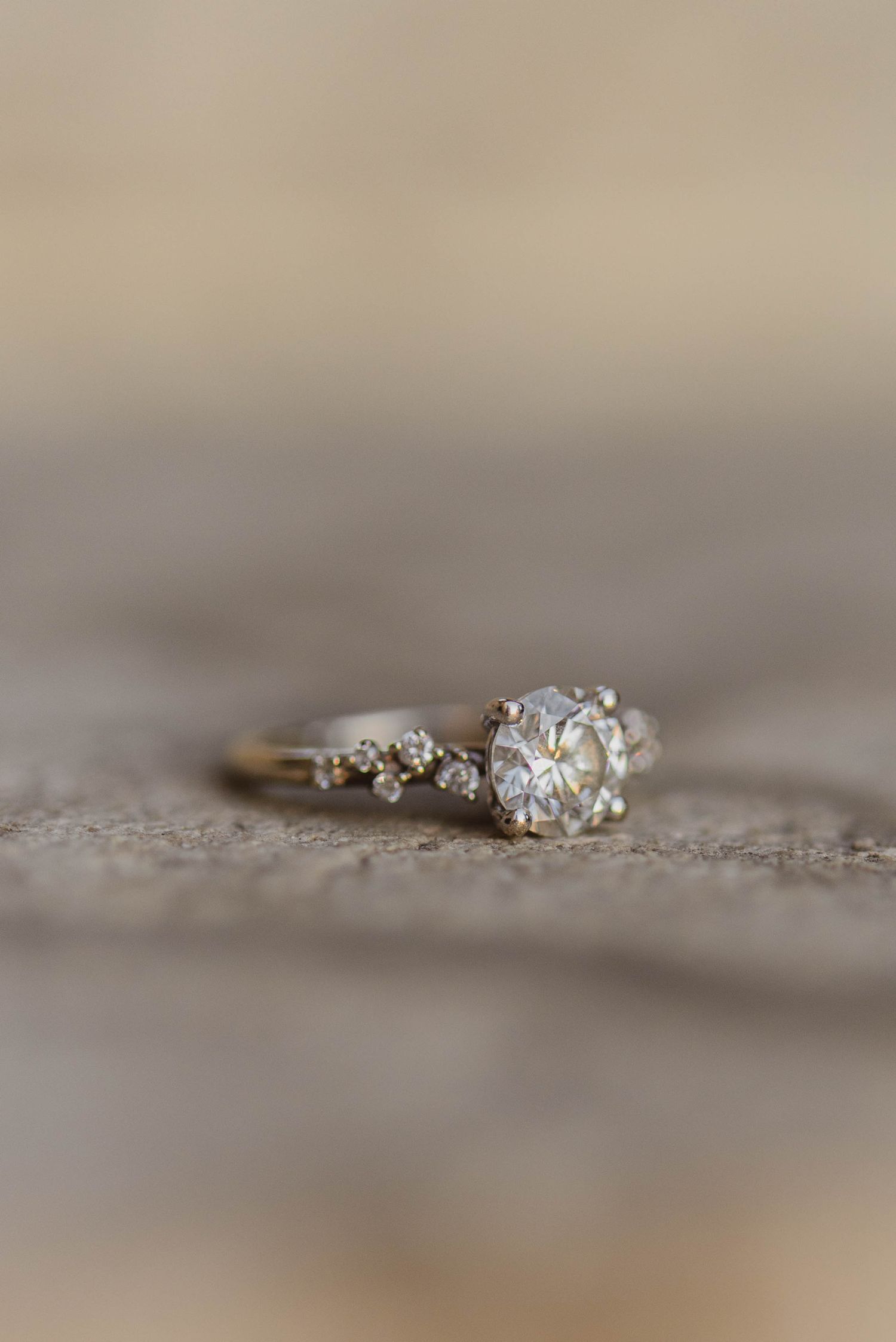 engagment diamond ring