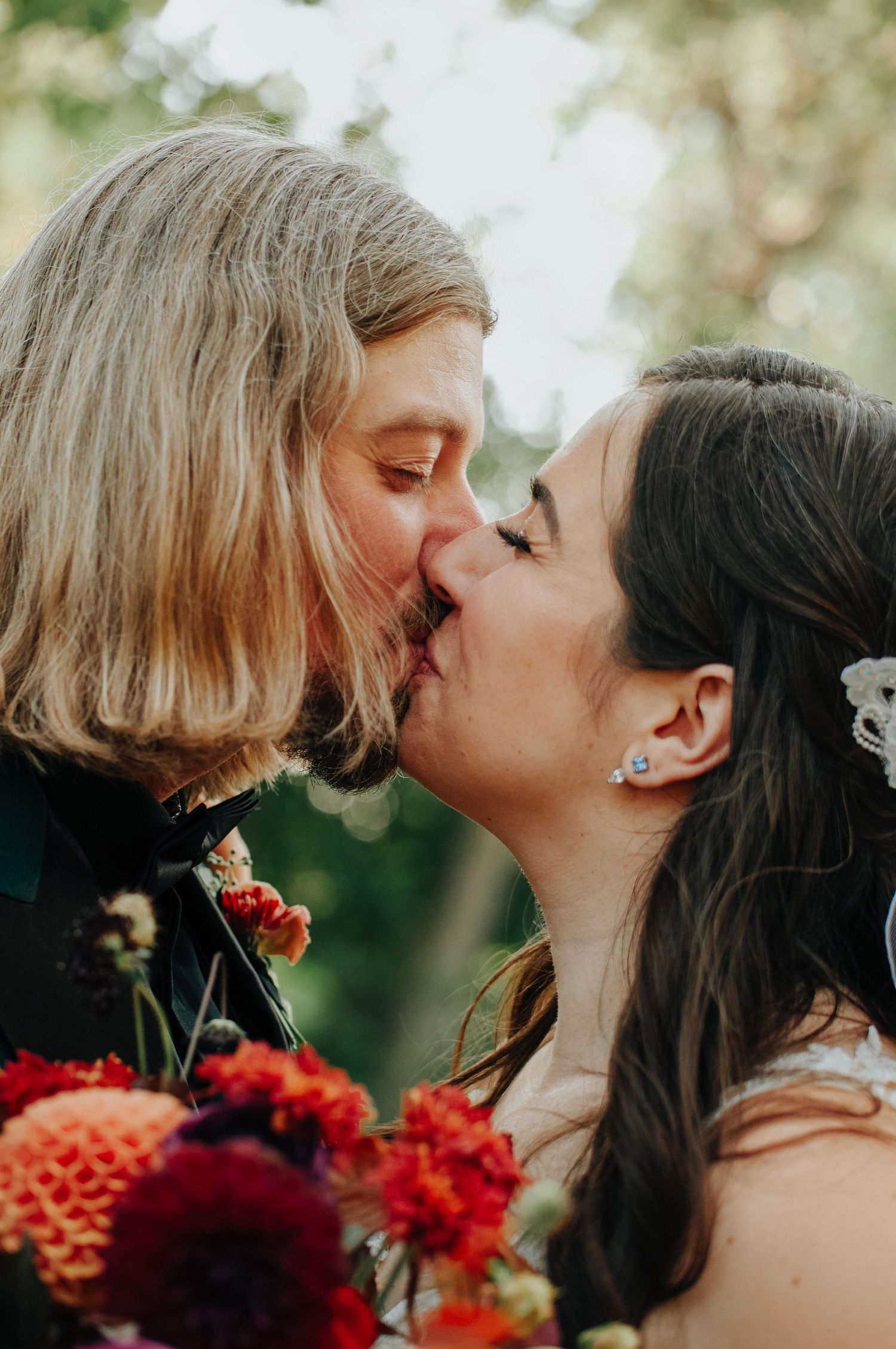 Couple kissing on wedding daay