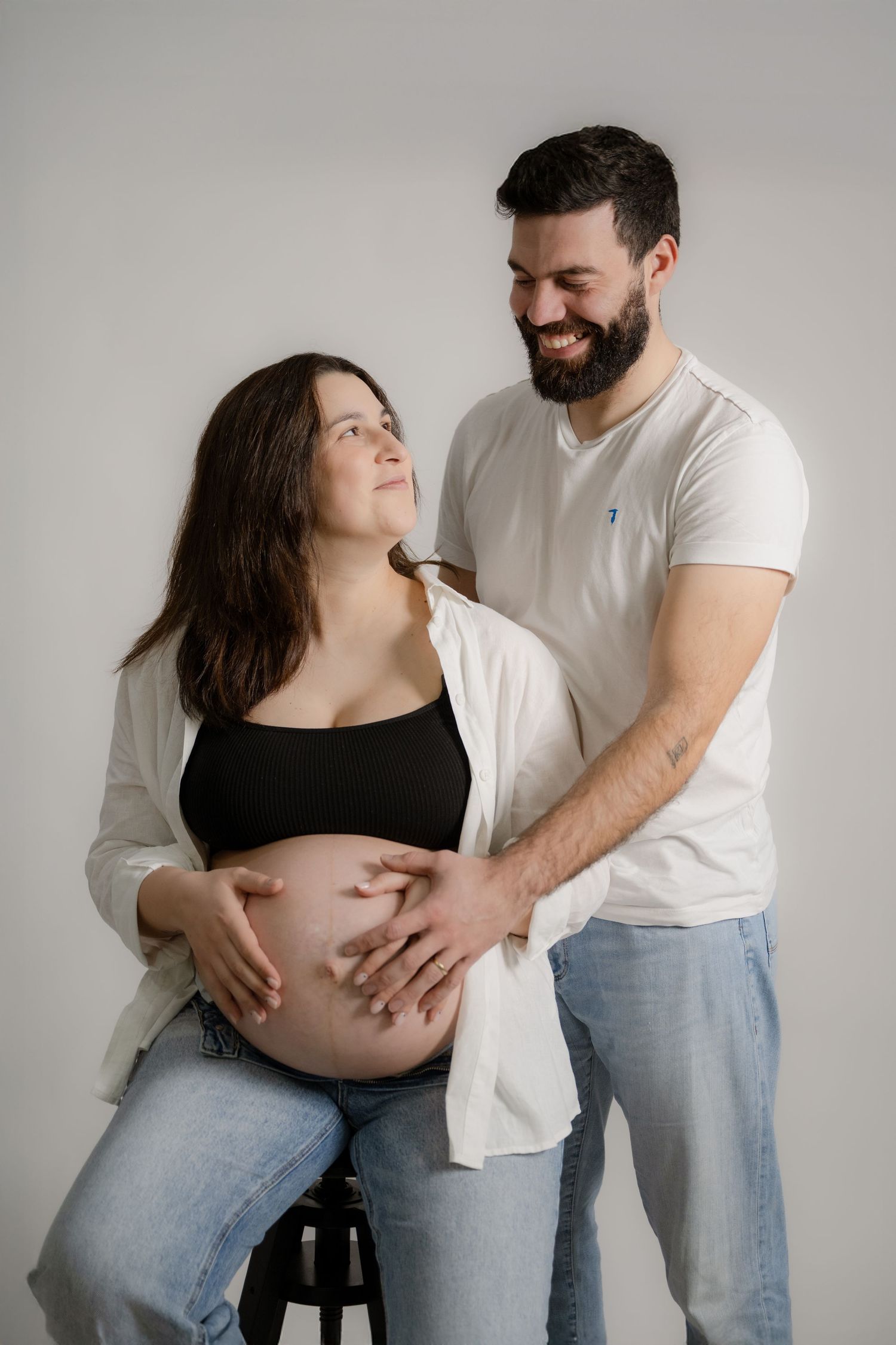 Sessão de maternidade em estudio