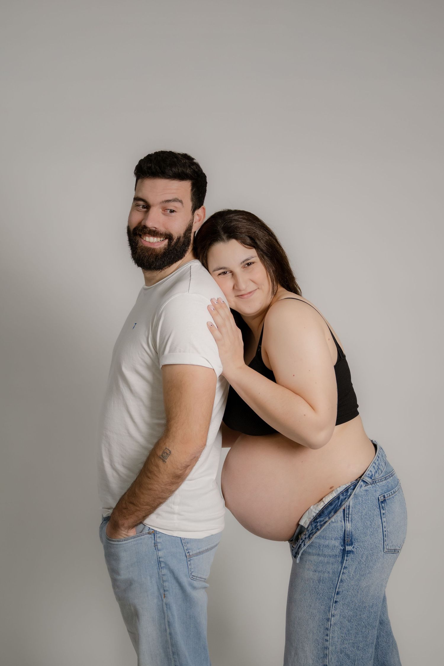 Sessão de maternidade em estudio