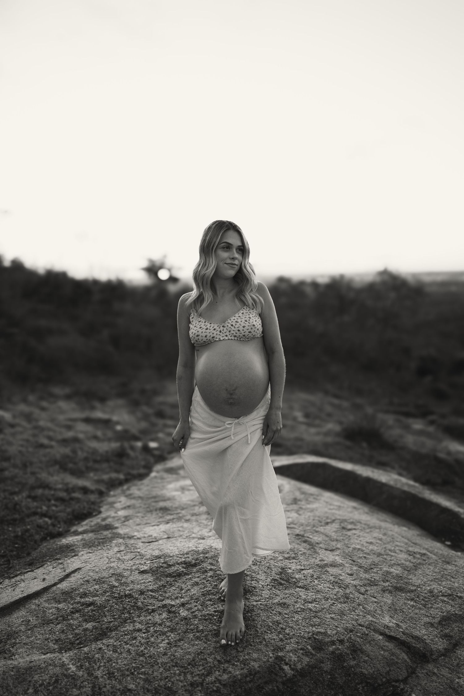 Perth Maternity Photographer, black and white pregnancy solo image, perth hills golden hour