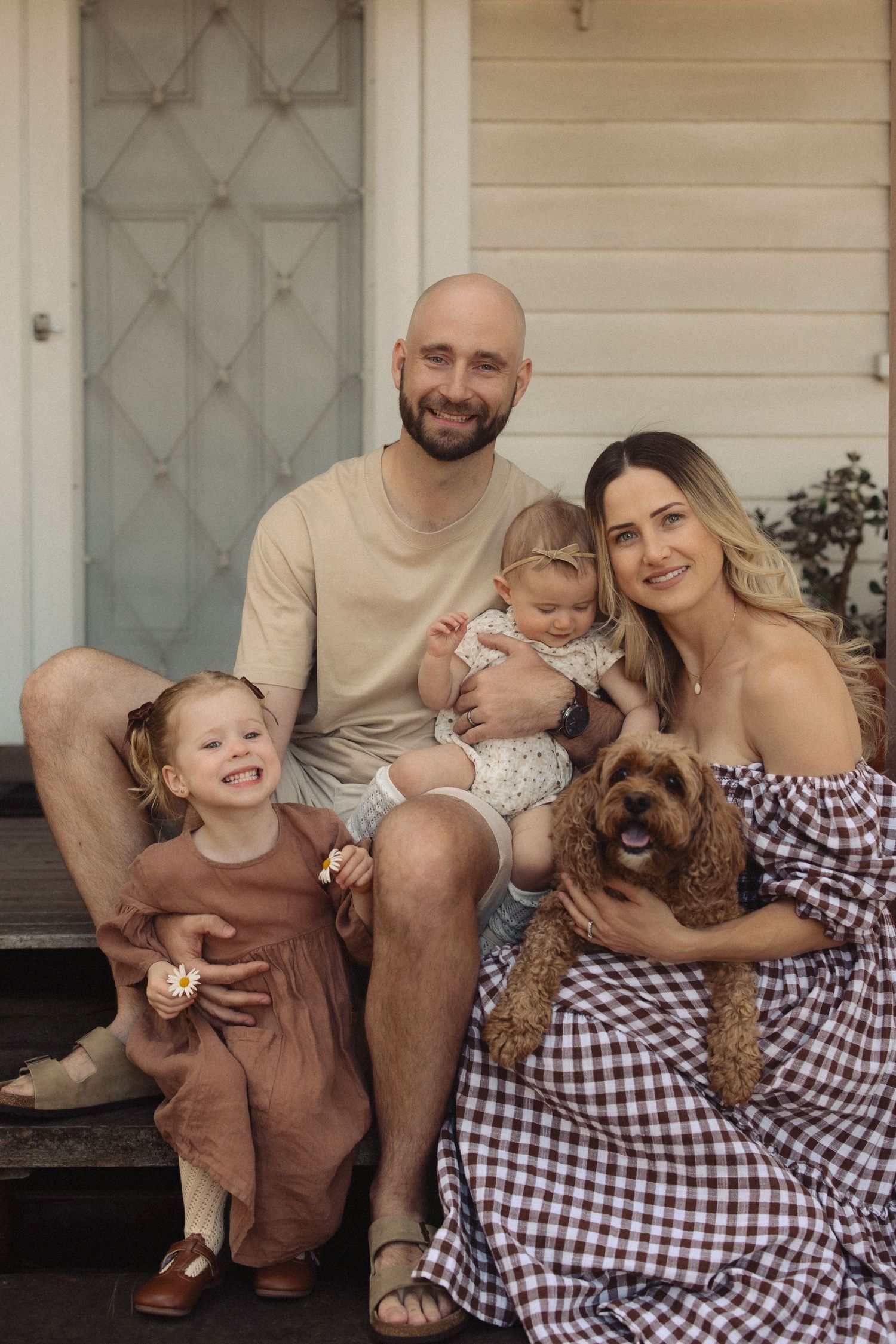 Perth Family Photographer dog photographer, cute family pictures, cottage house