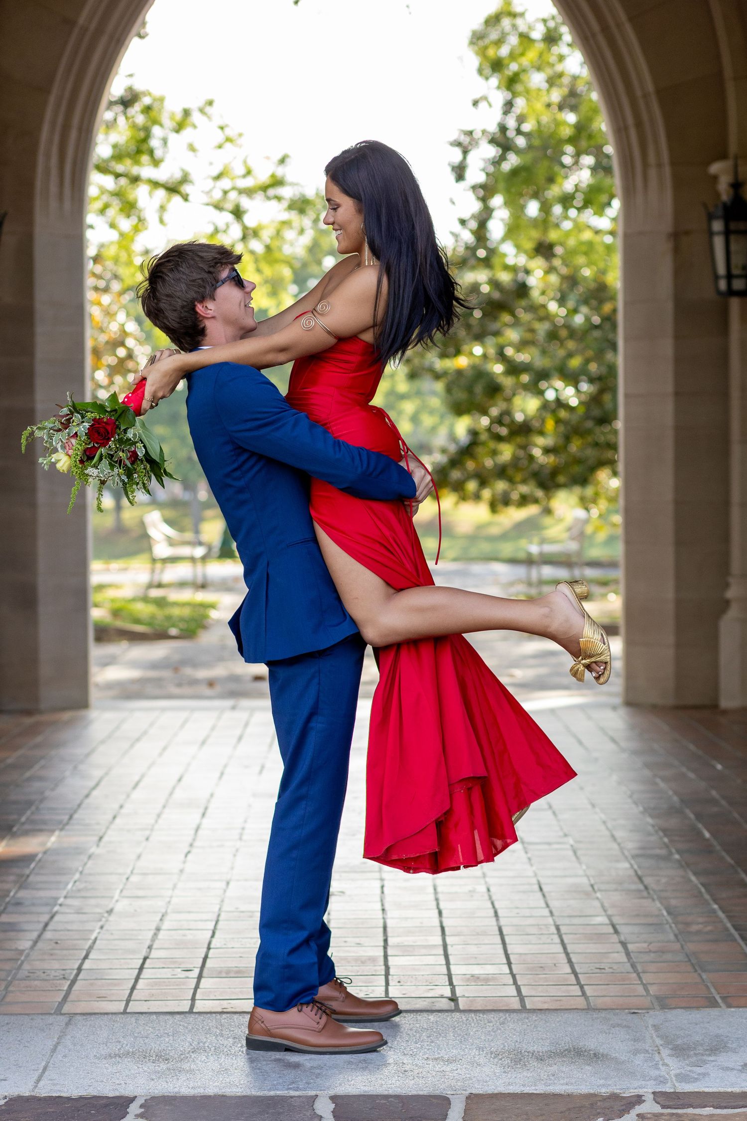 Prom photos of young man in blue suit and young woman in red dress at Berry College, Rome, GA by Jessica M Cooper Photography LLC