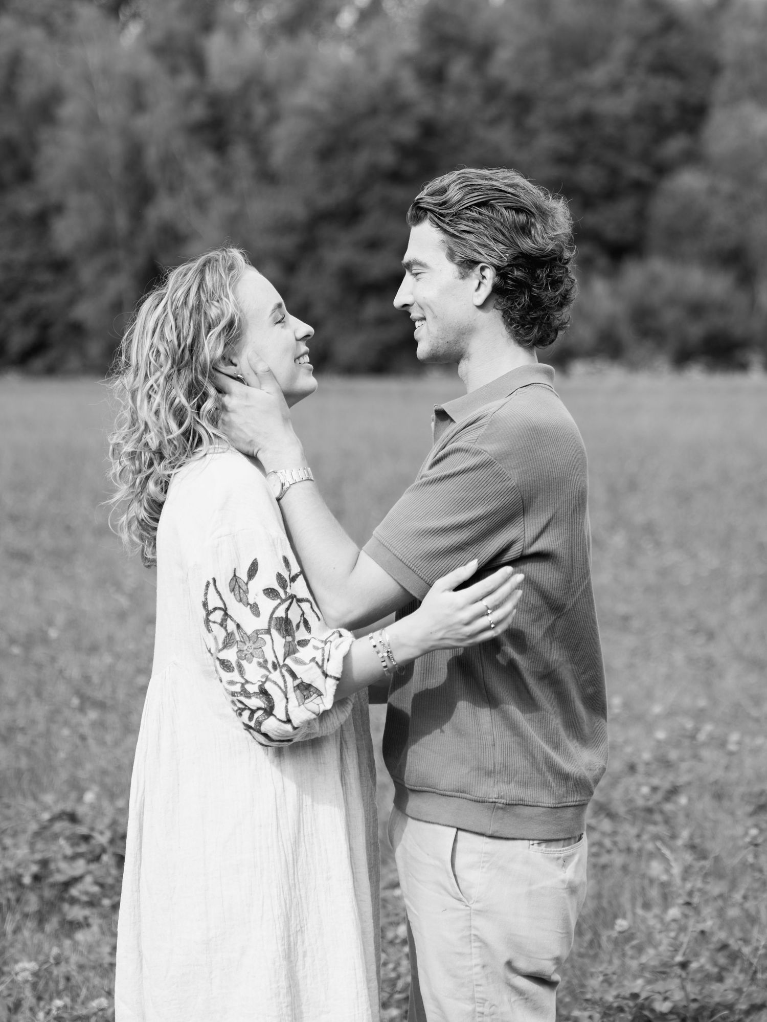 Couple fotoshoot bij Urnenvelden in Weert