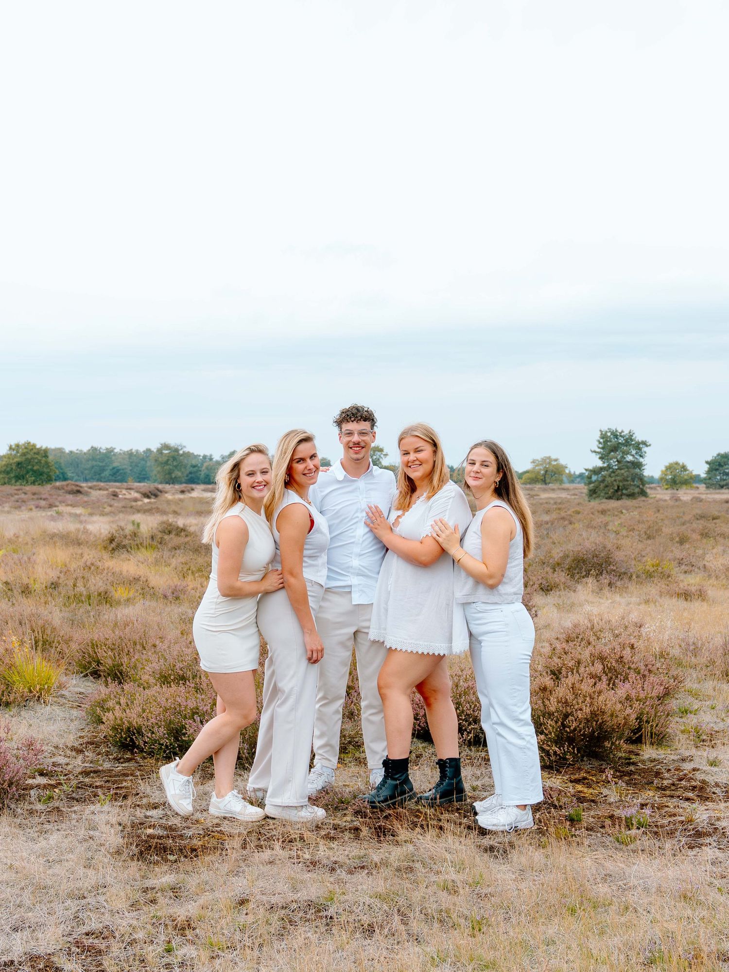 Friends fotoshoot bij Urnenvelden in Weert