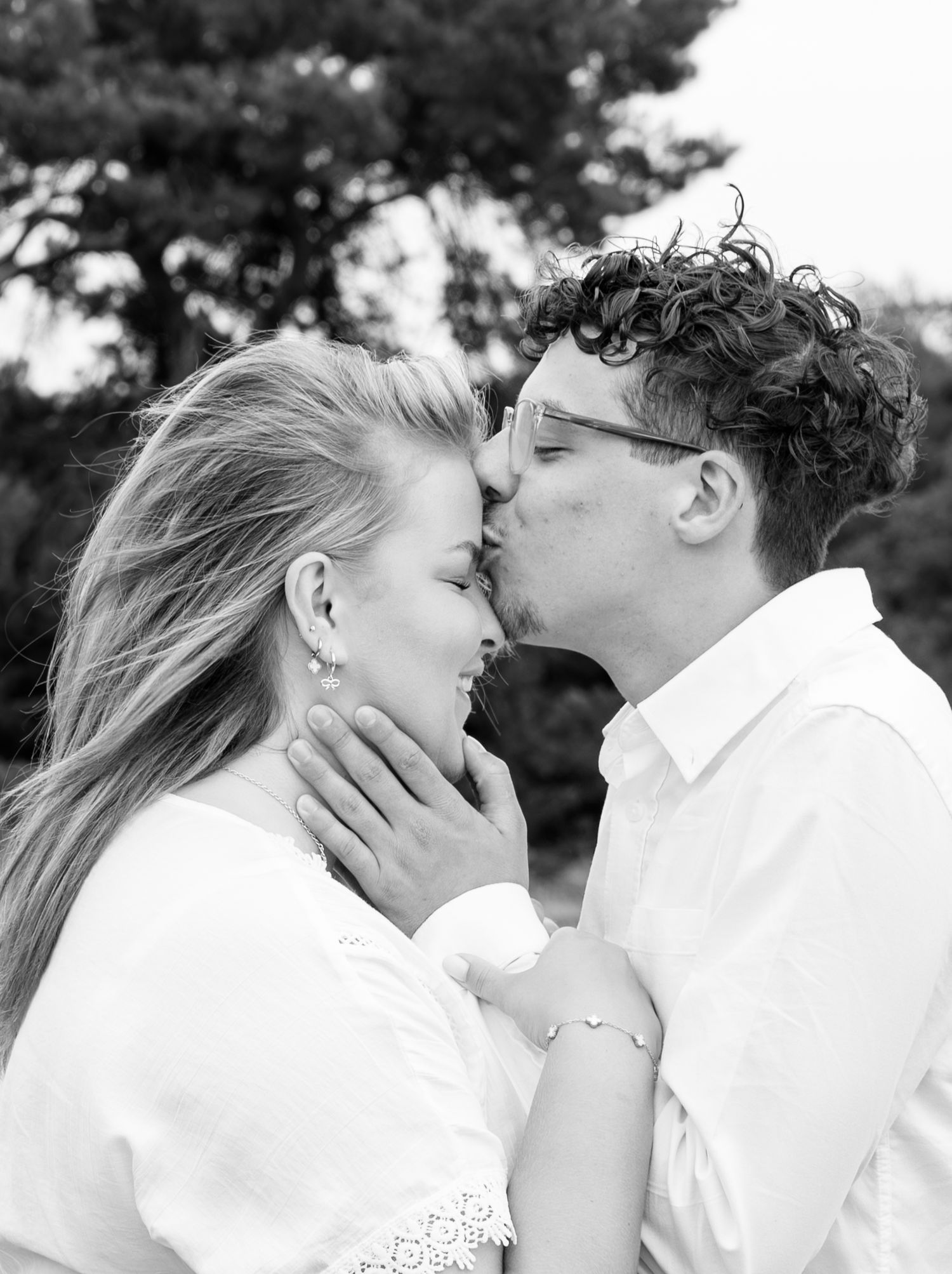 Couple fotoshoot bij Urnenvelden in Weert