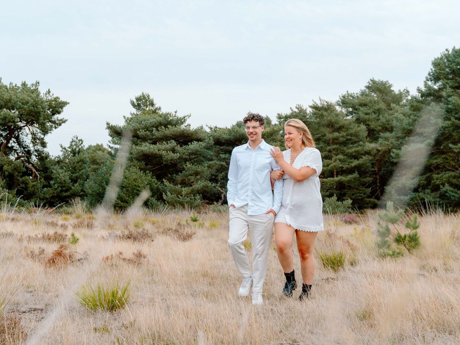 Couple fotoshoot bij Urnenvelden in Weert