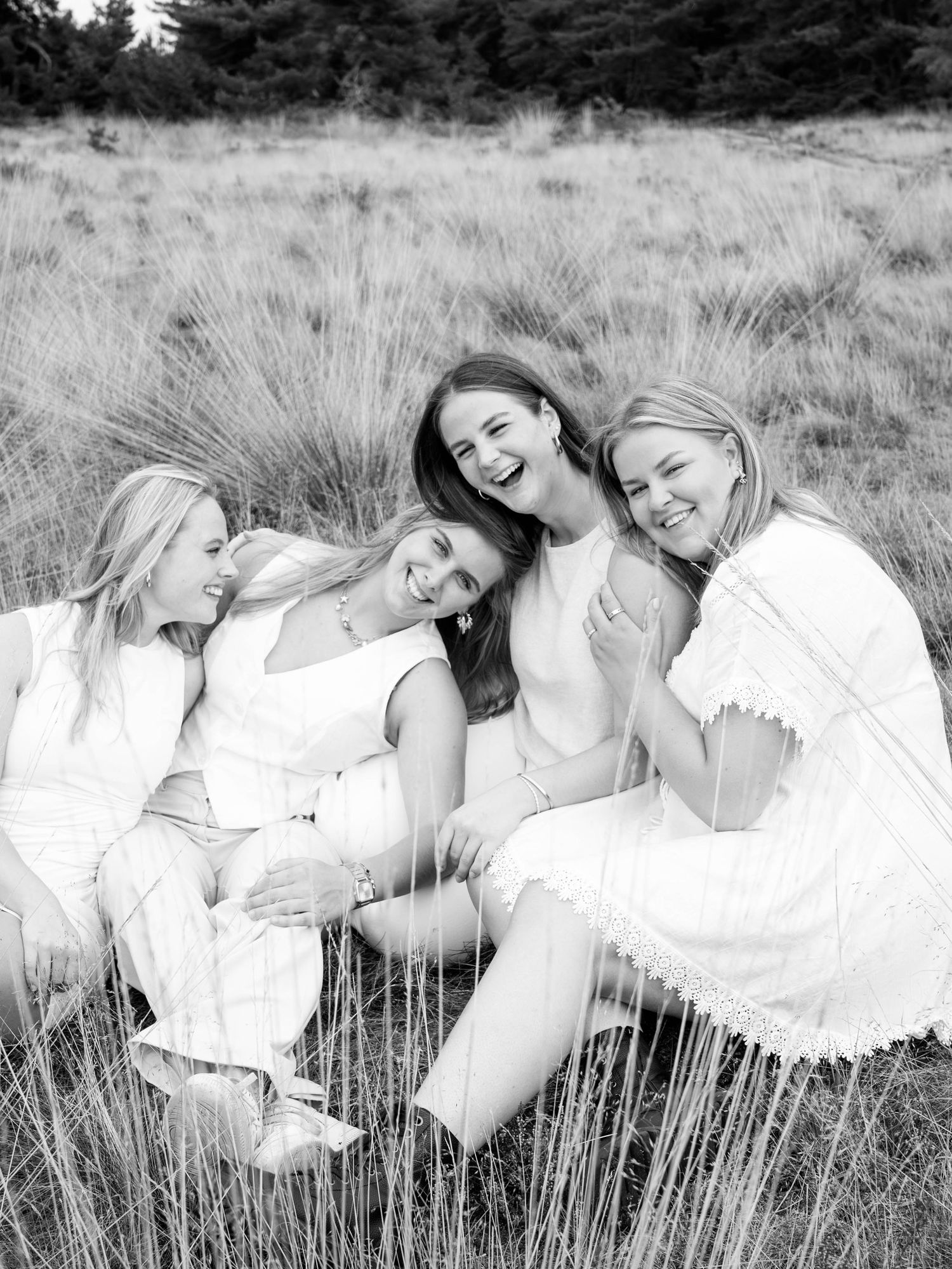 Friends fotoshoot bij Urnenvelden in Weert