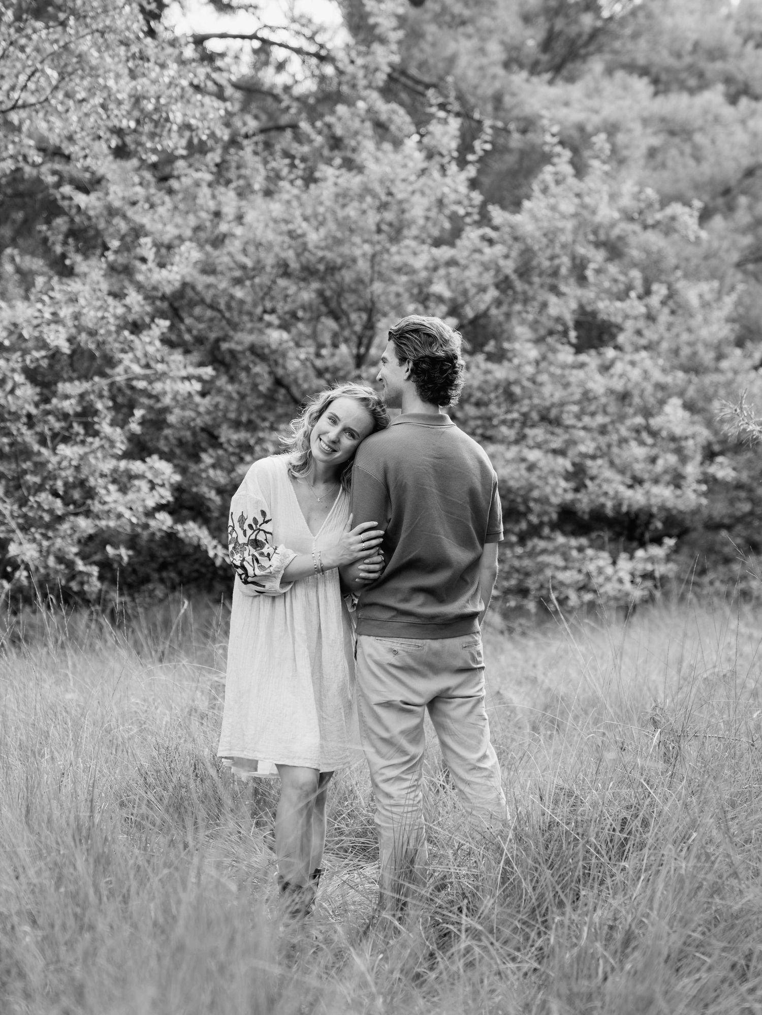 Couple fotoshoot bij Urnenvelden in Weert