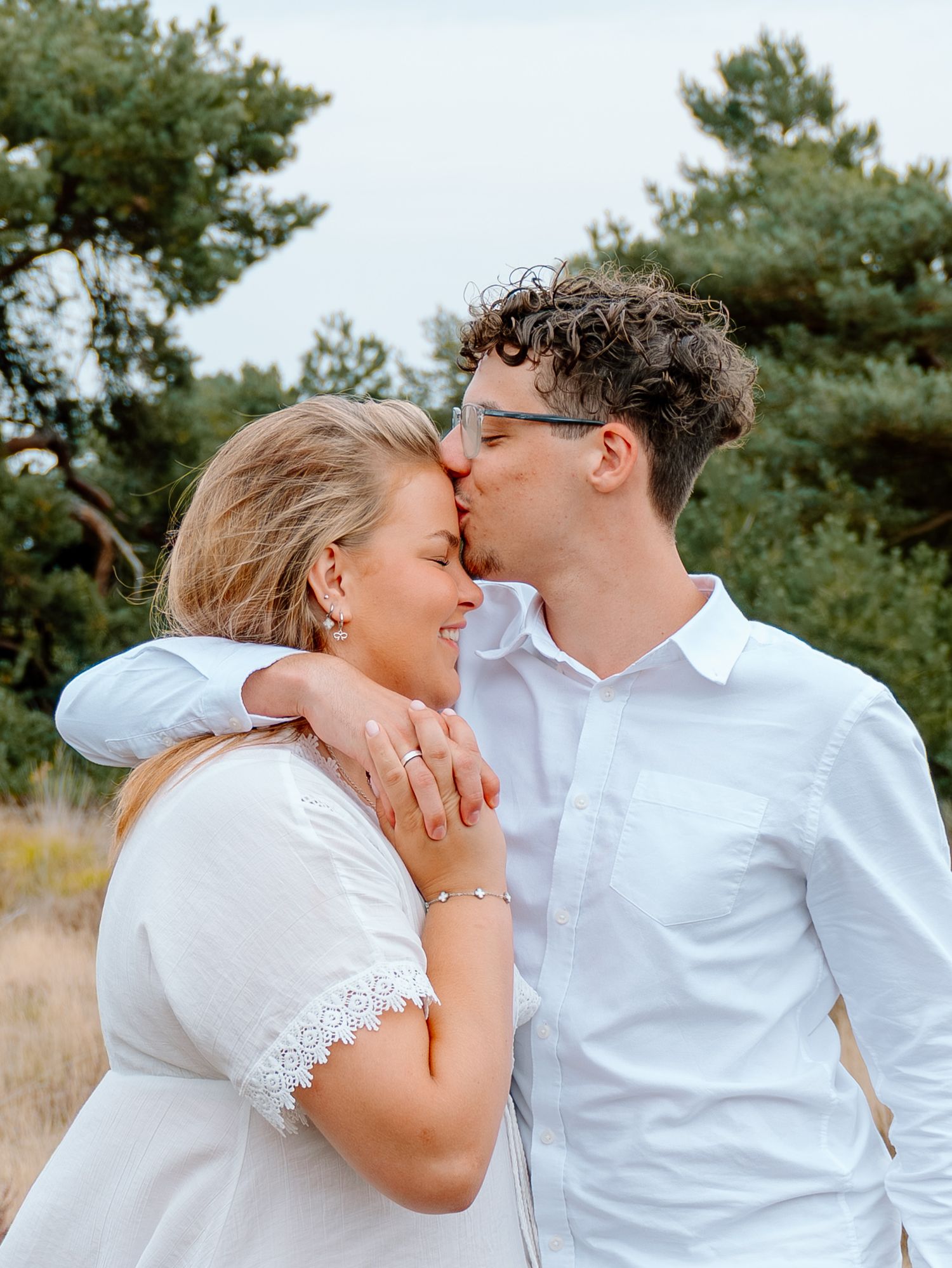 Couple fotoshoot bij Urnenvelden in Weert