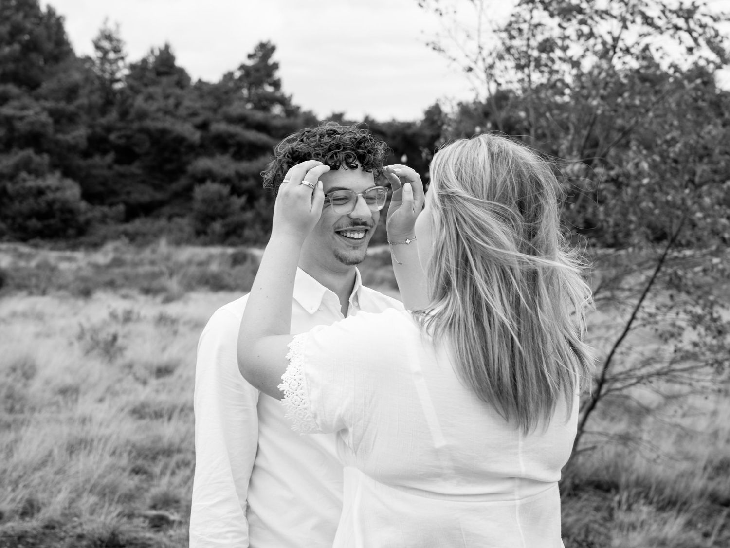Couple fotoshoot bij Urnenvelden in Weert