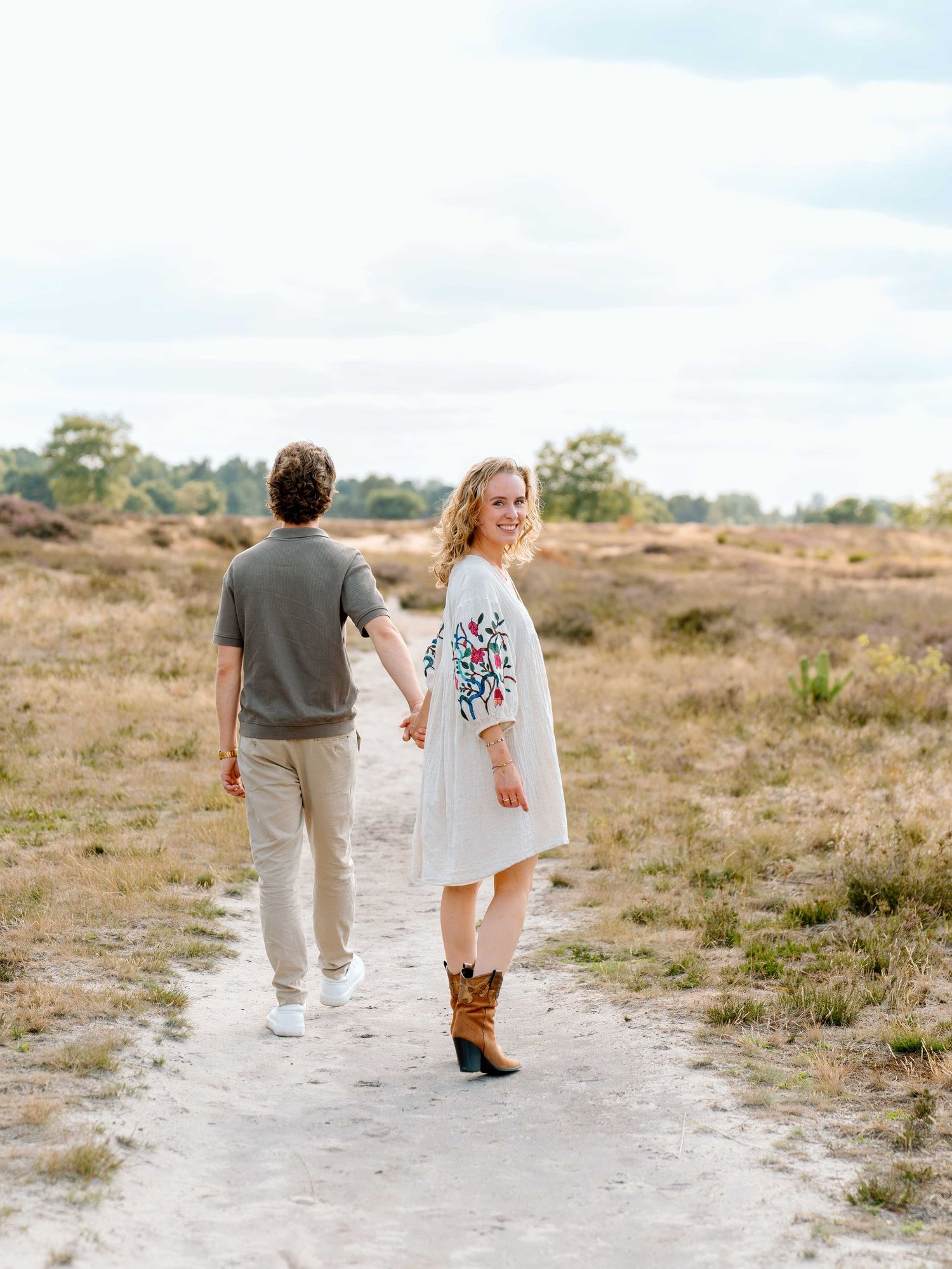 Couple fotoshoot bij Urnenvelden in Weert