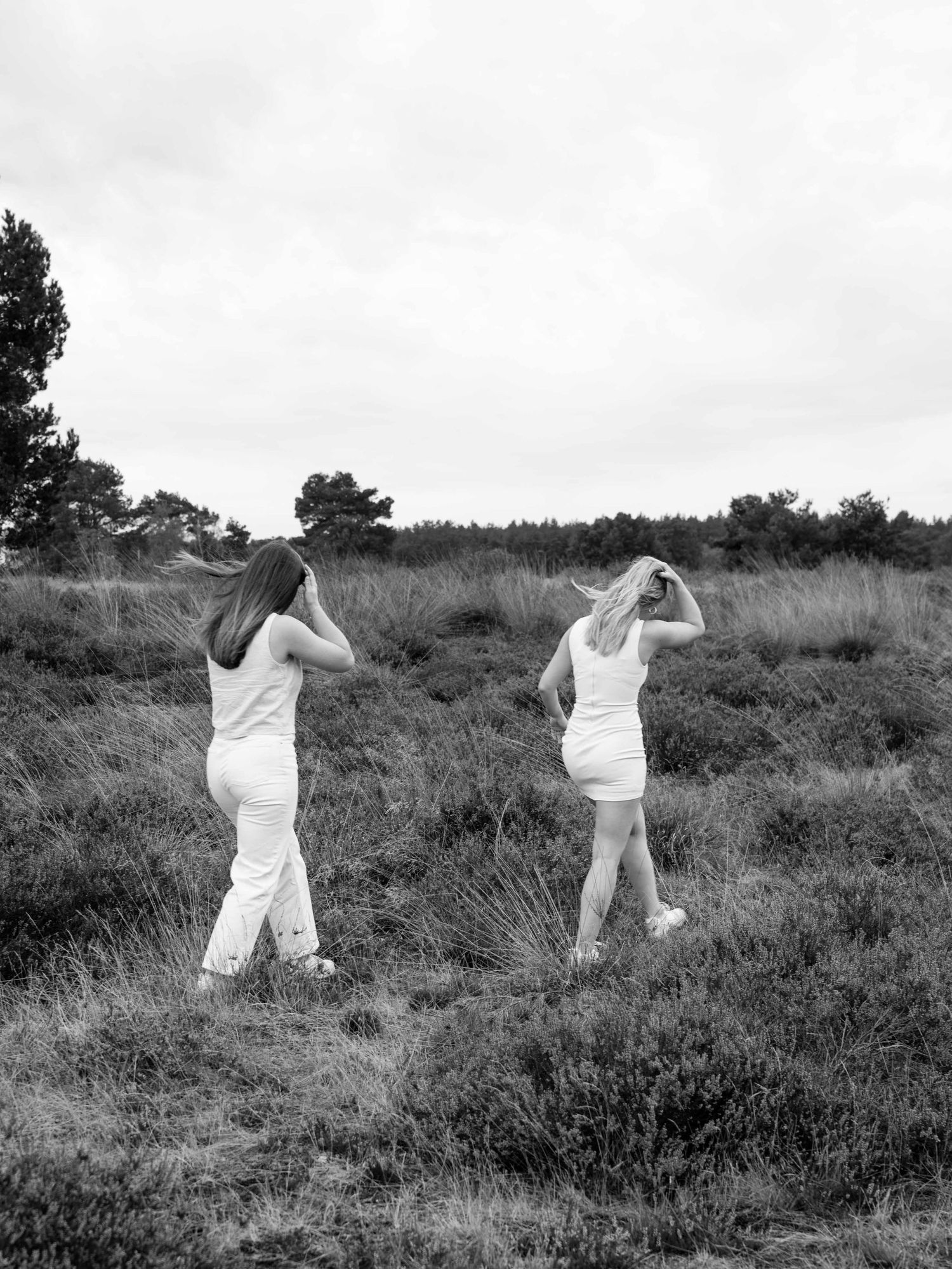 Friends fotoshoot bij Urnenvelden in Weert