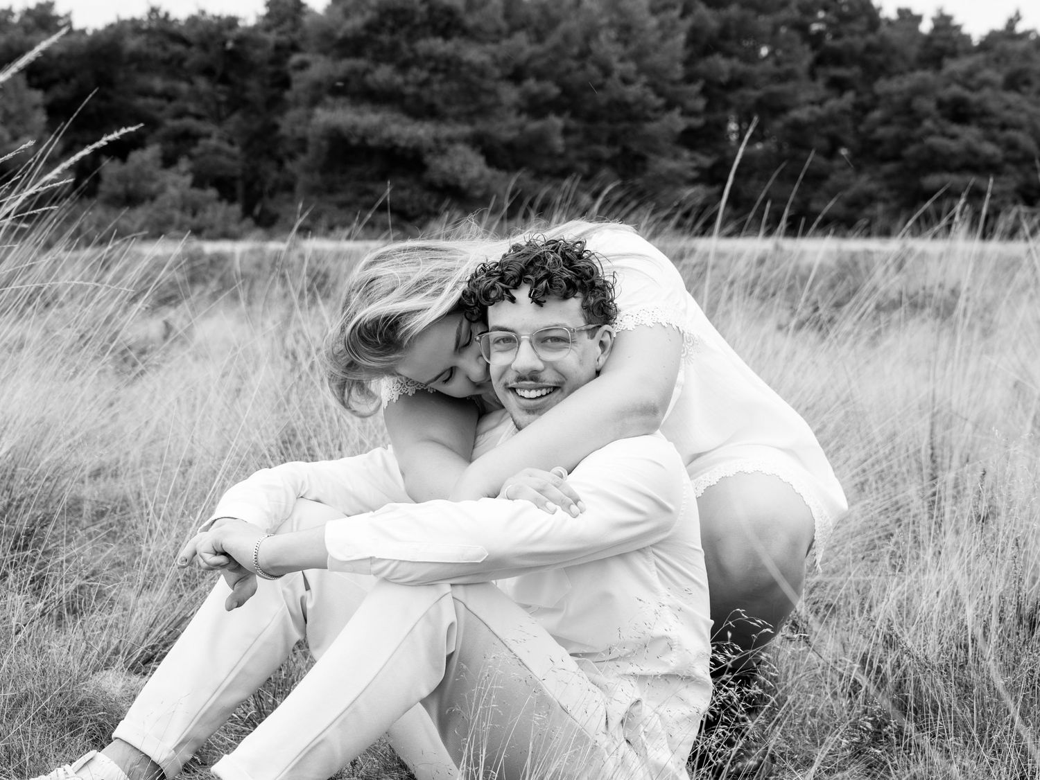 Couple fotoshoot bij Urnenvelden in Weert