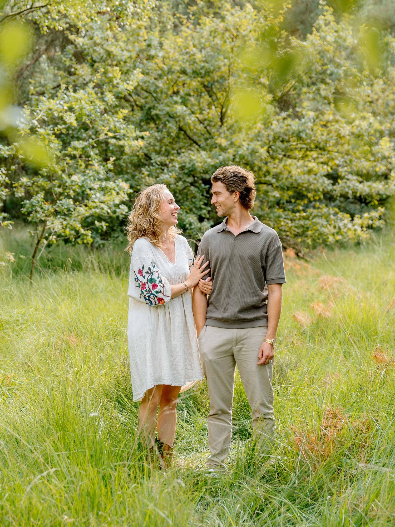 Couple fotoshoot bij Urnenvelden in Weert