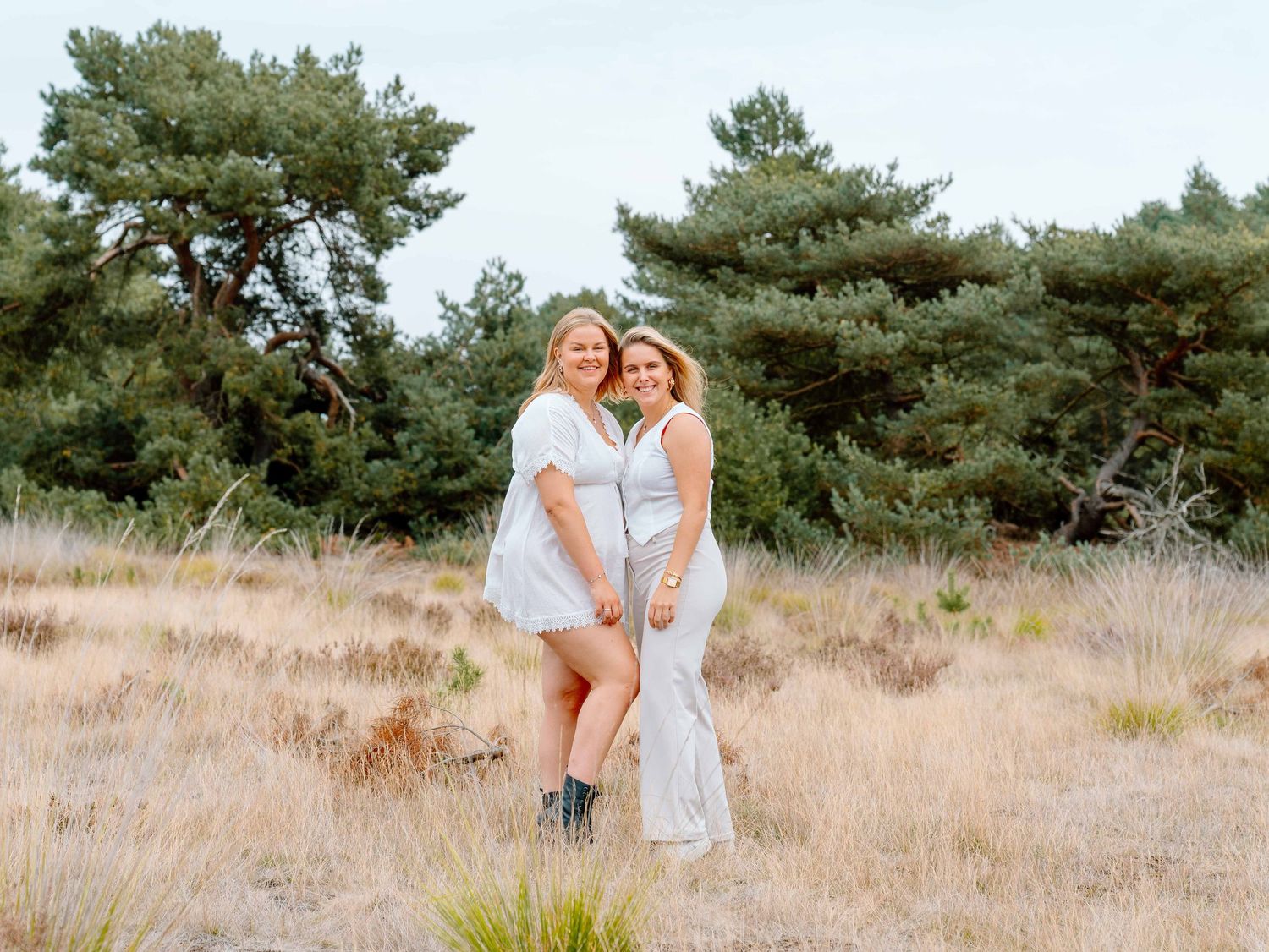 Friends fotoshoot bij Urnenvelden in Weert