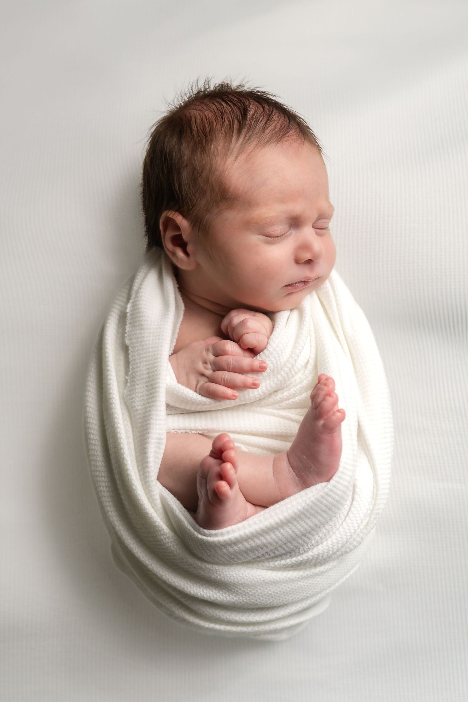 Clean Timeless Newborn photo