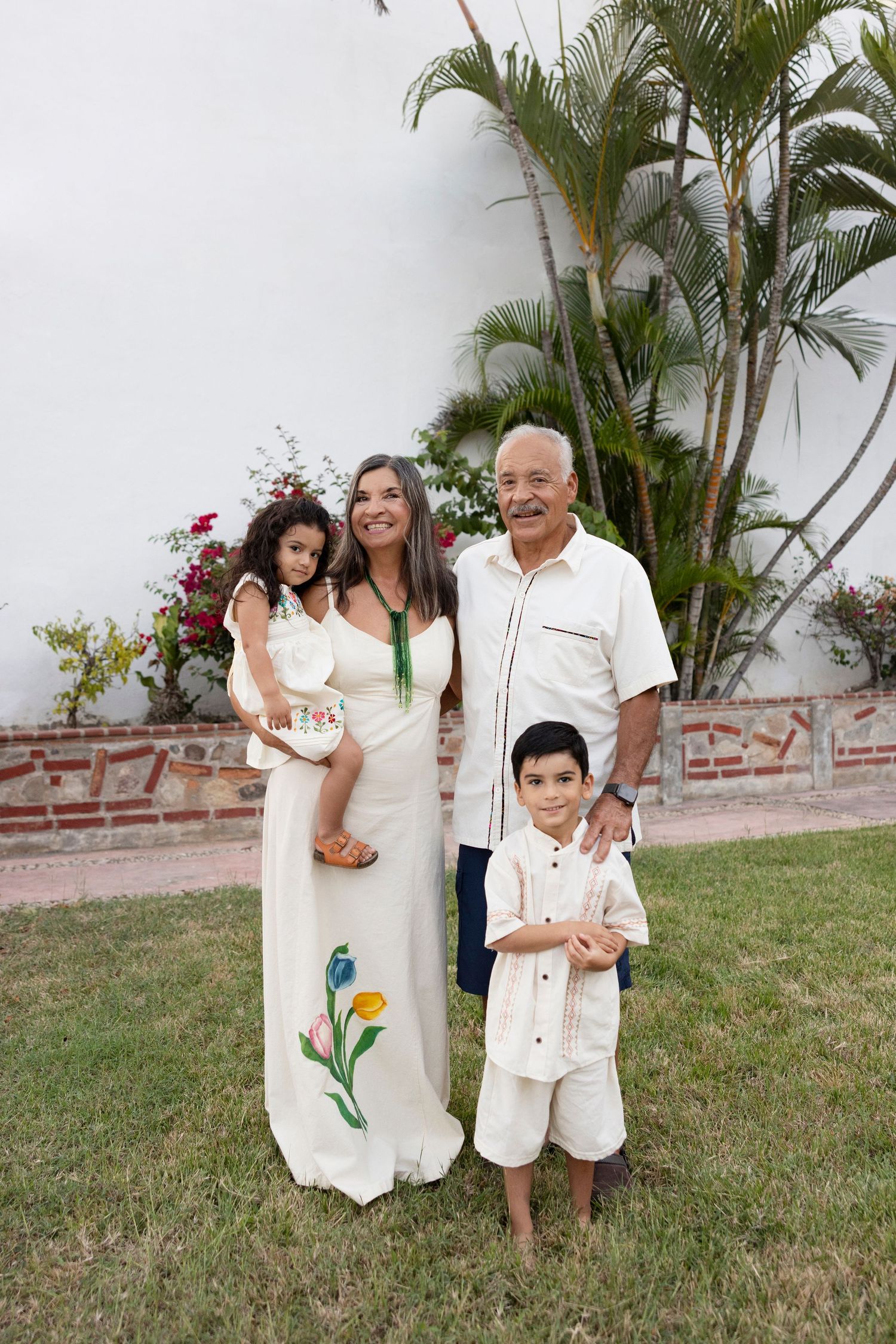 Family photography session in Bucerías, Mexico