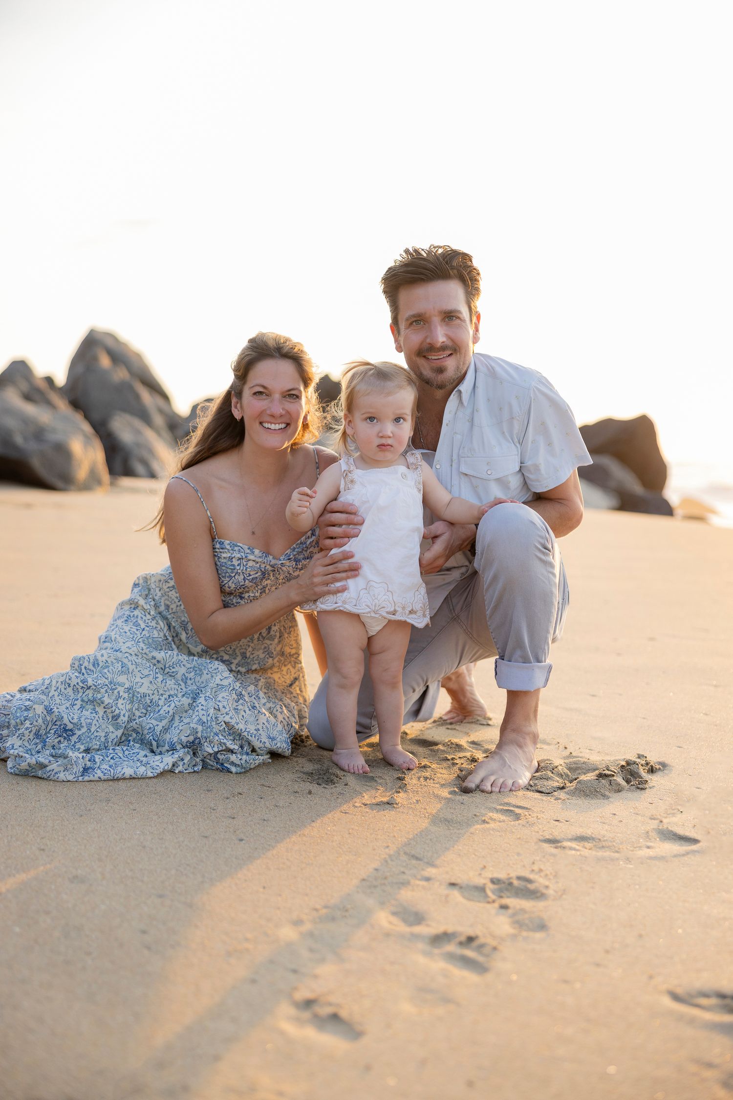 Book a family beach photography session in Sayulita, with natural portraits and candid moments to remember your Mexico getaway.
