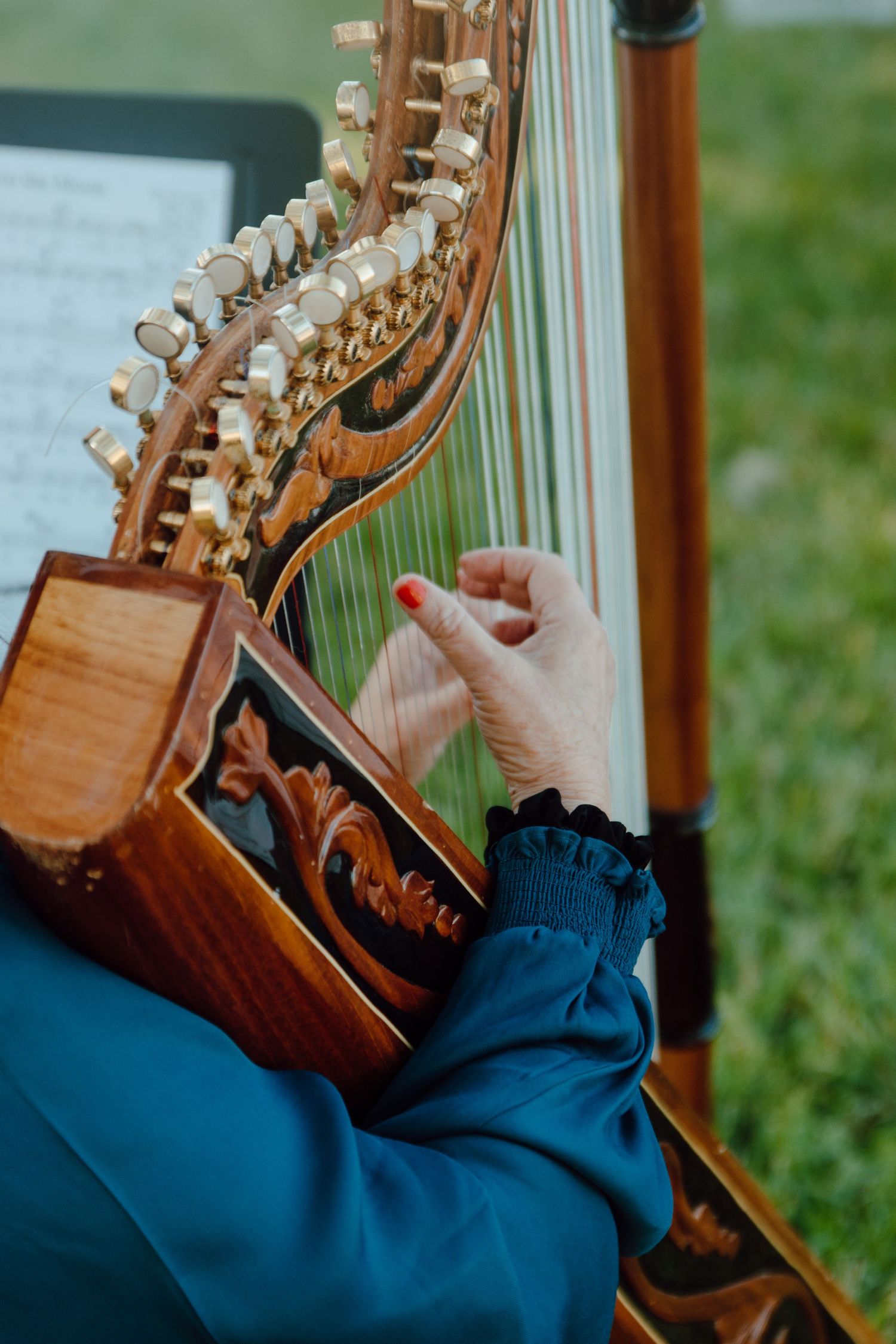 Oahu wedding photographer, Honolulu wedding photographer, documentary style wedding photographer , live harp at wedding