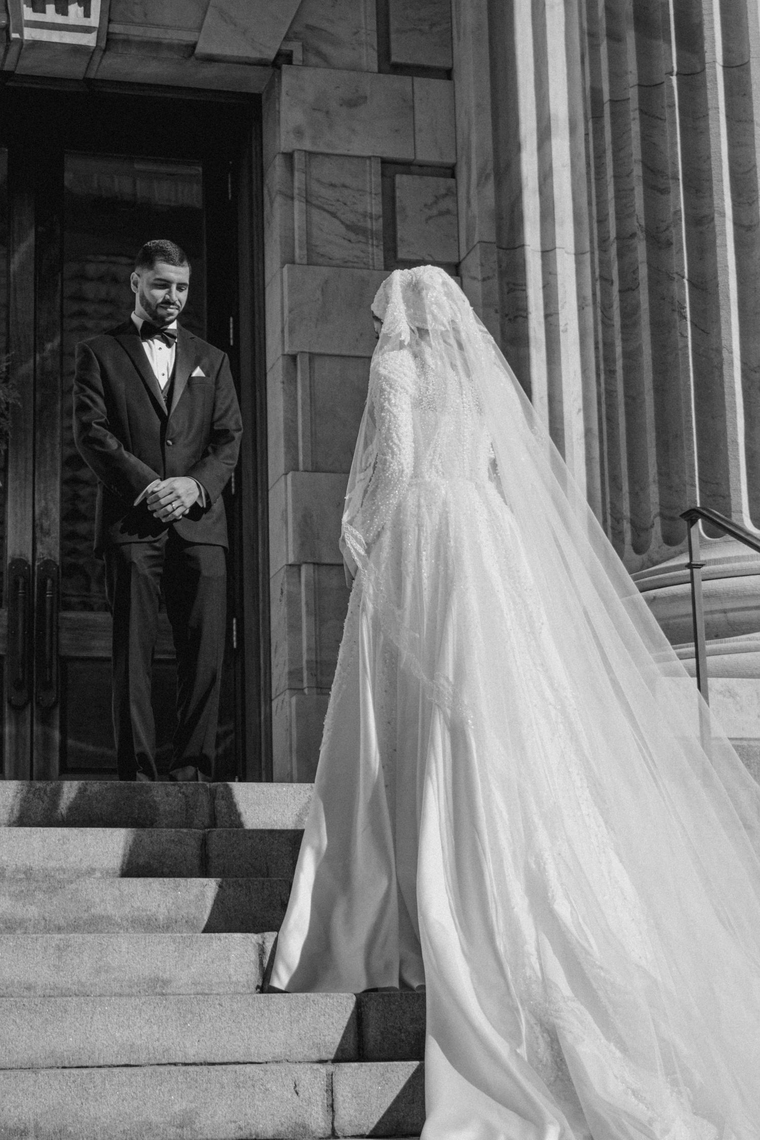 Oahu wedding photographer, timeless wedding portraits. documentary style wedding photographer, dreamy nostalgic wedding photography,
