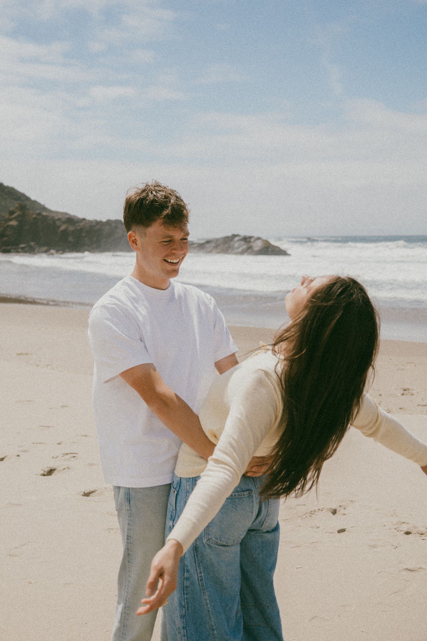 coastal engagement session Oregon cinematic couples photography