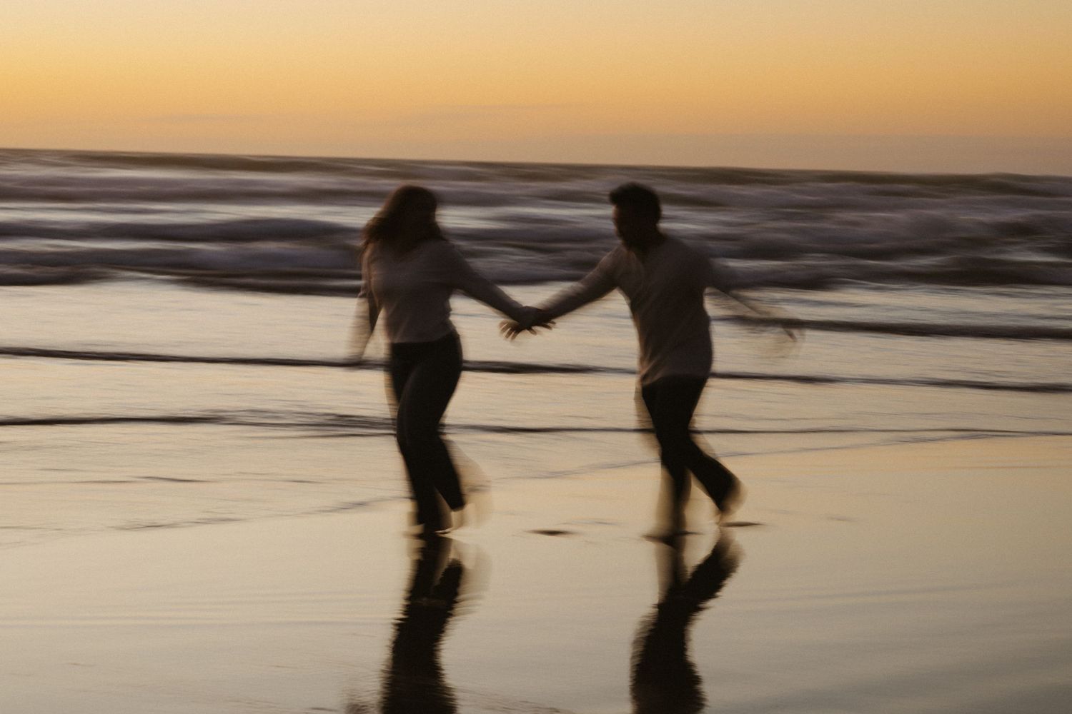 Portland and Oregon coast photographer Andi Rane candid engagement session