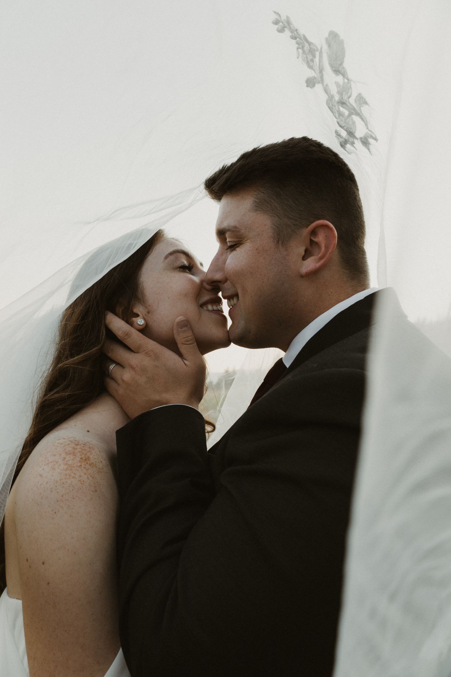 intimate wedding photographer Portland Oregon cinematic bridal
