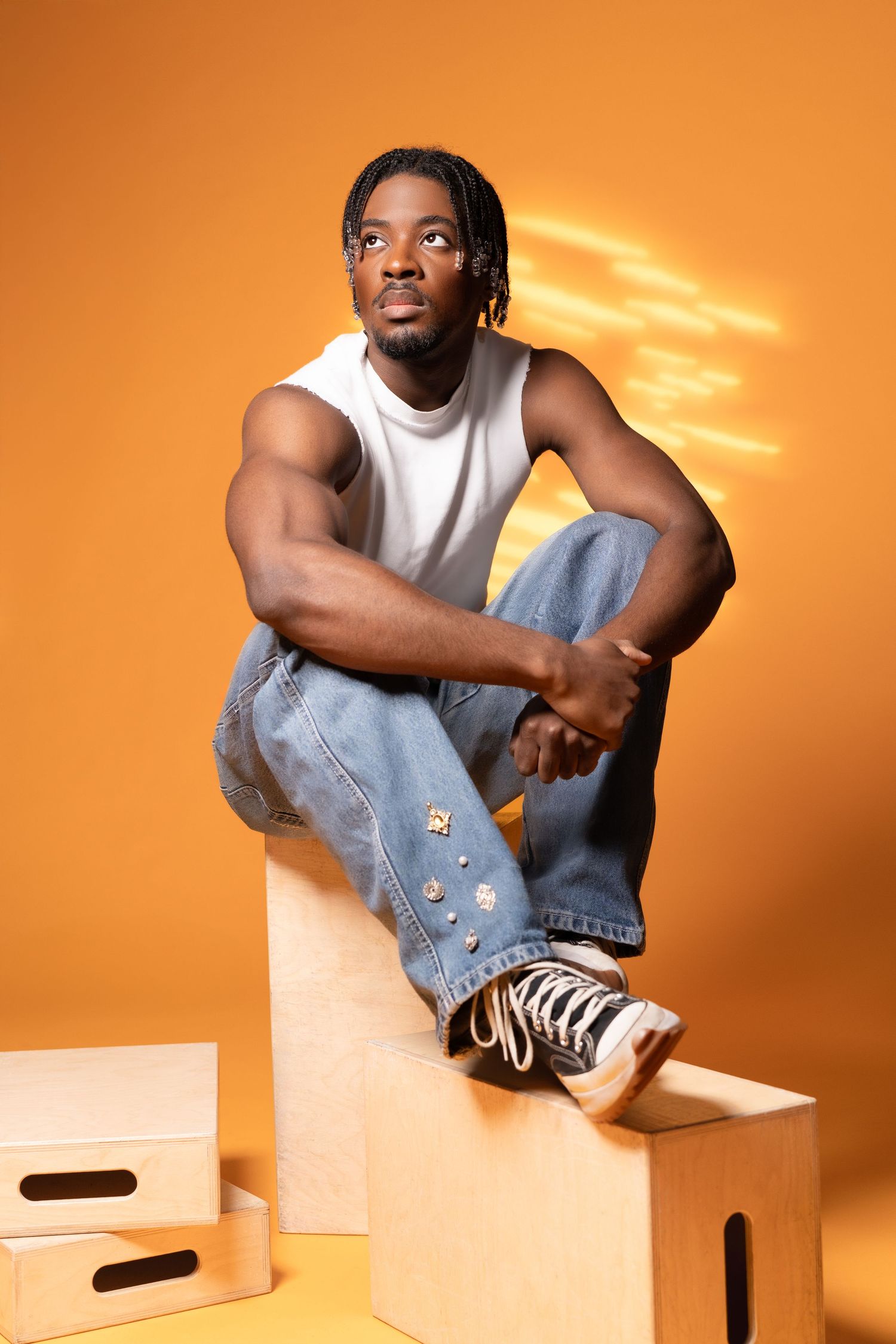 mode, fond coloré, mode homme, modèle masculin, studio