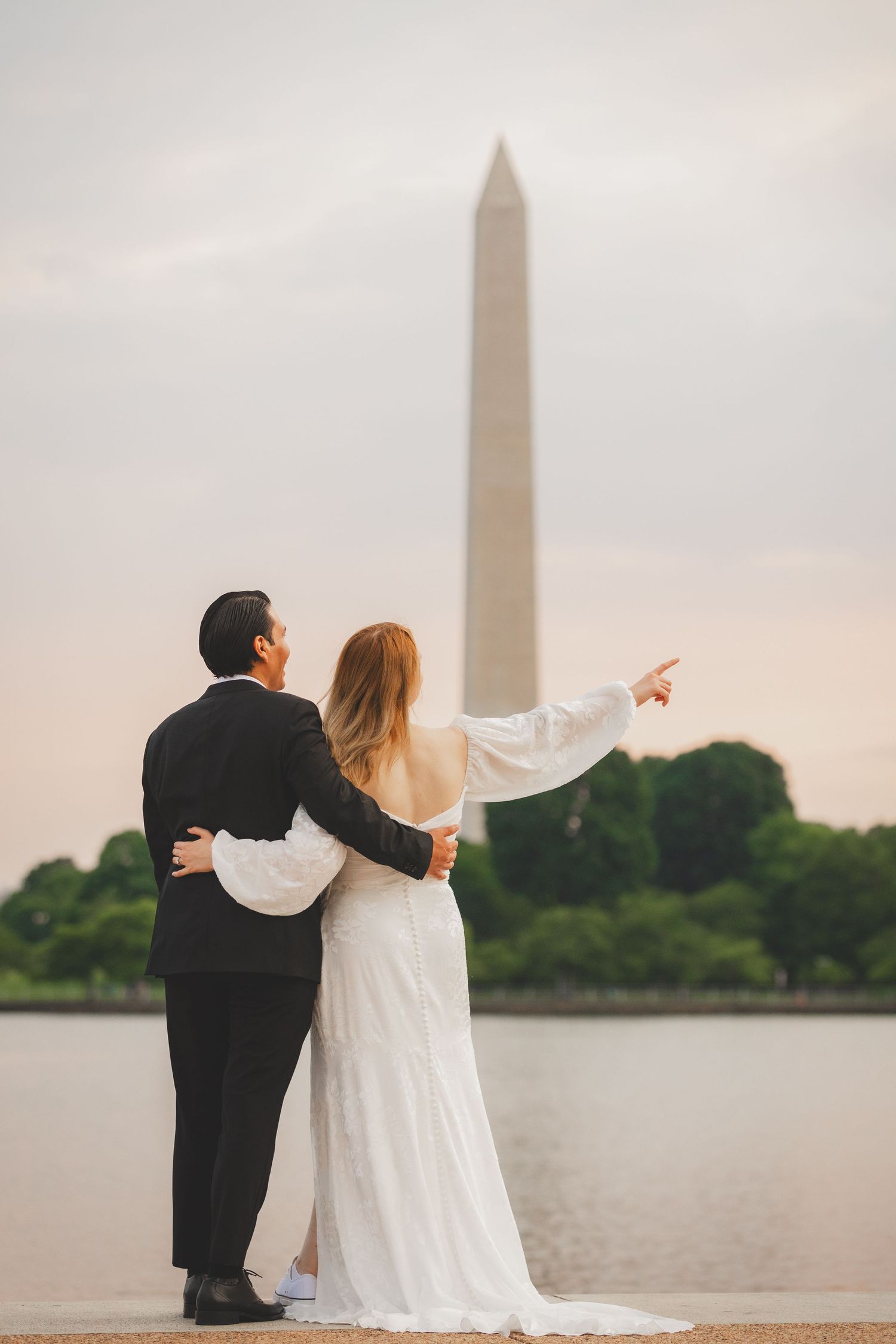 sunrise wedding at Washington Monument