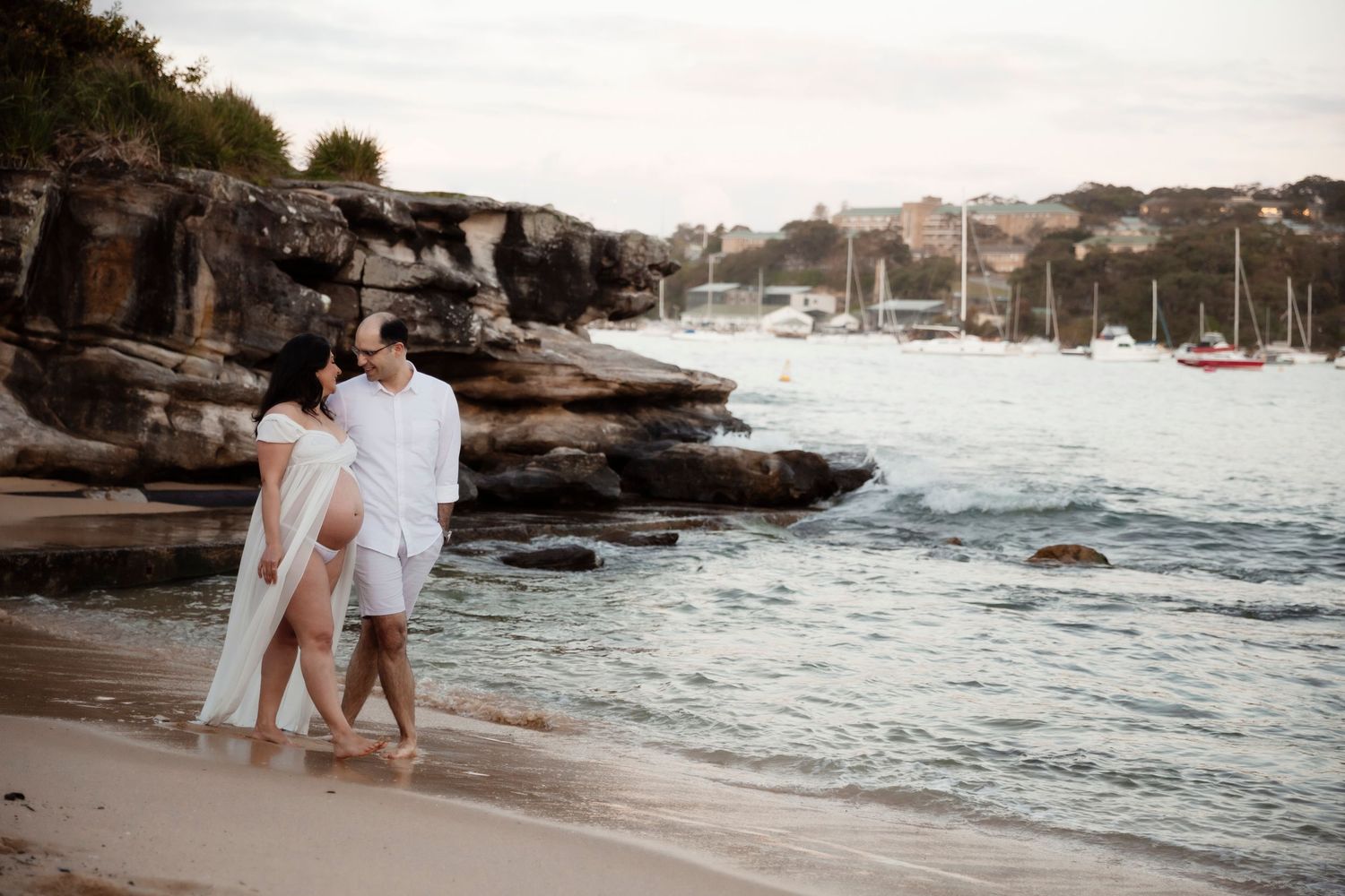 maternity photoshoot on the beach Sydney