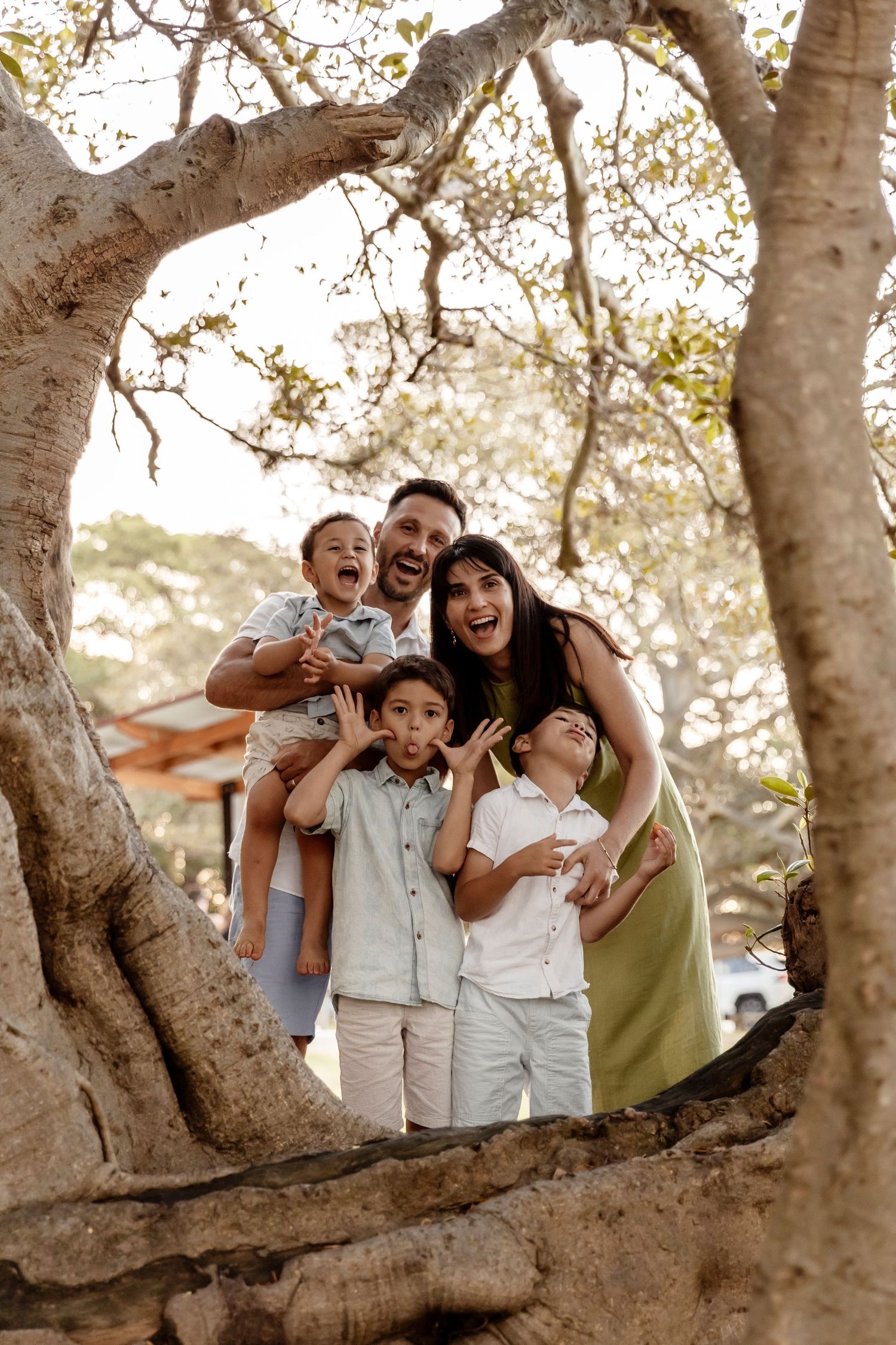 In home family photoshoot outdoor by Azi Khoshkam