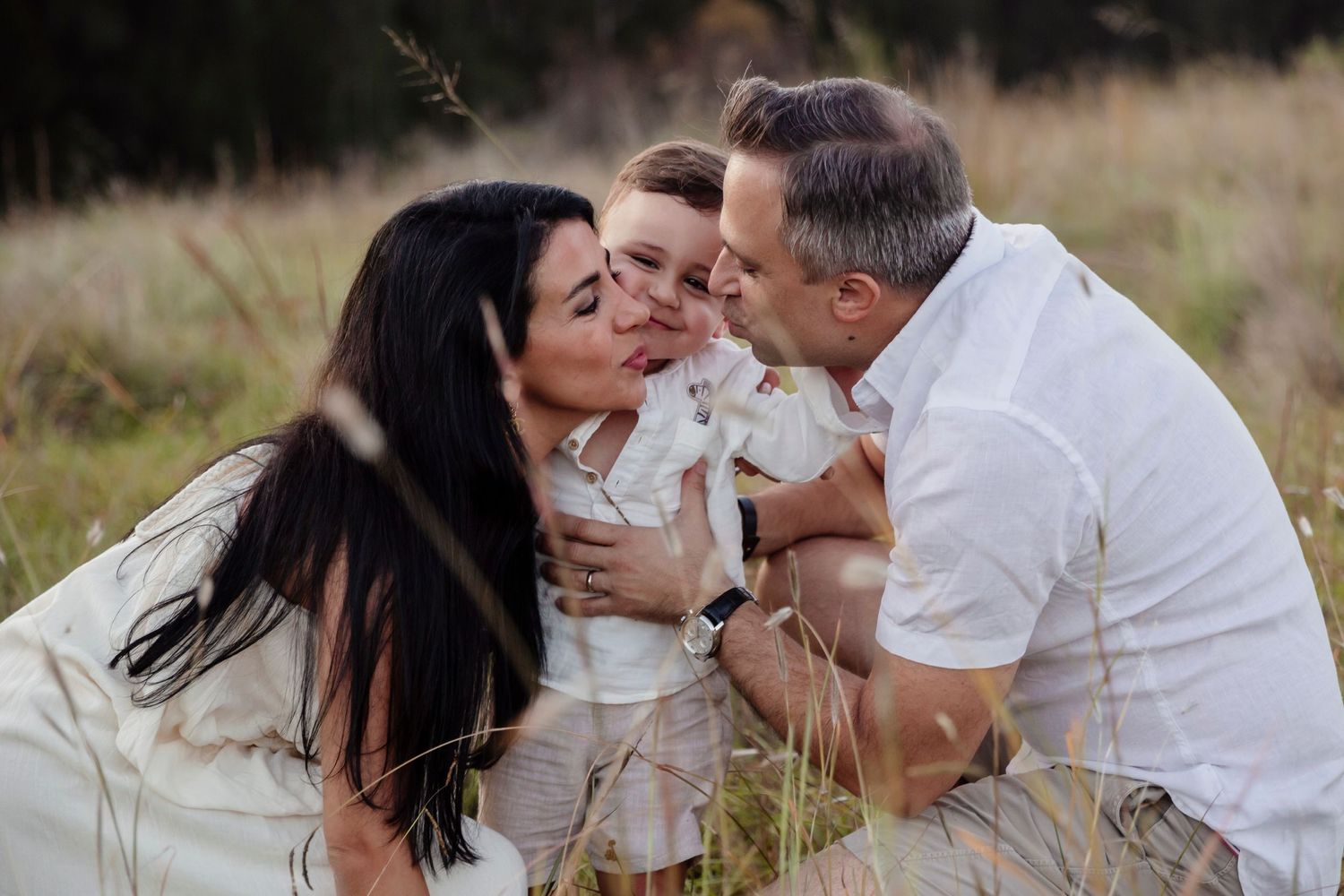 cute family photoshoot poses