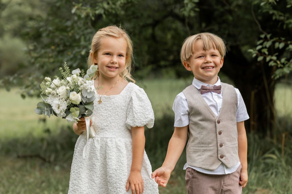 Familie og børn til bryllup i Hjørring, ægte stemning