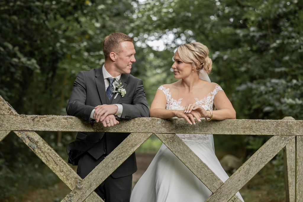 Bryllup i Hadsund – stemningsfuld fotografering i Østjylland
