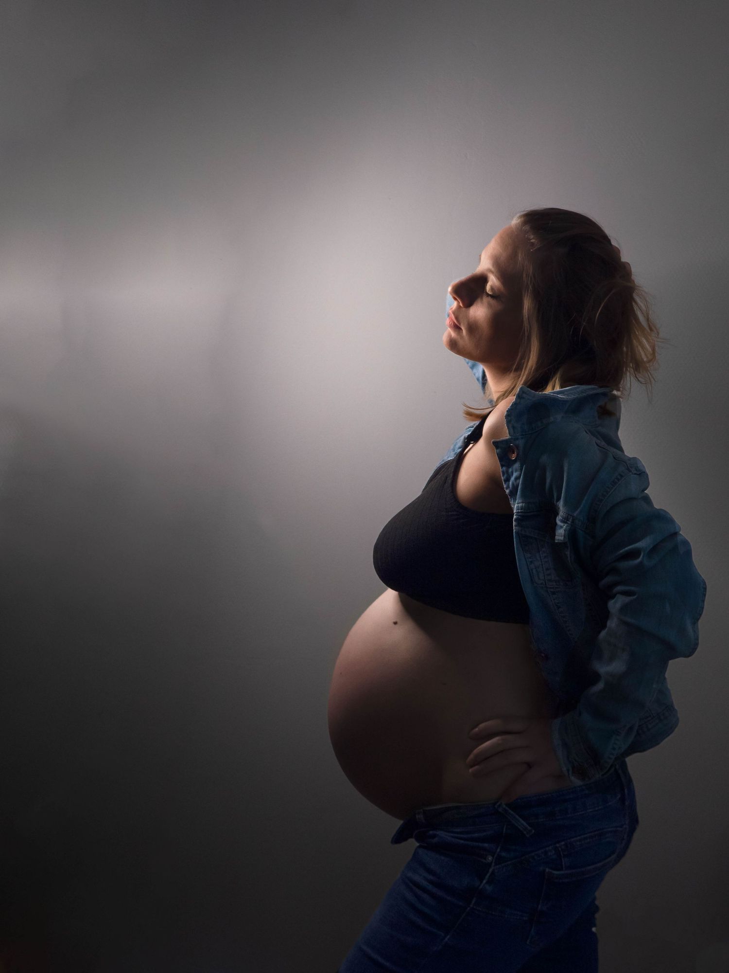 Photographe grossesse et naissance à Saâcy-sur-Marne, Seine-et-Marne — à moins d'une heure de Reims et de Meaux