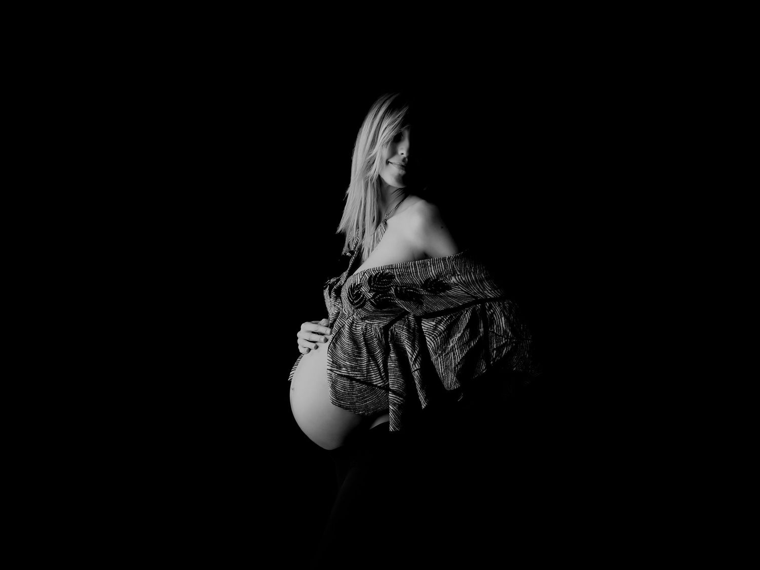 Photographe grossesse et naissance à Saâcy-sur-marne, seine et marne, proche de la Ferté-sous-jouarre.