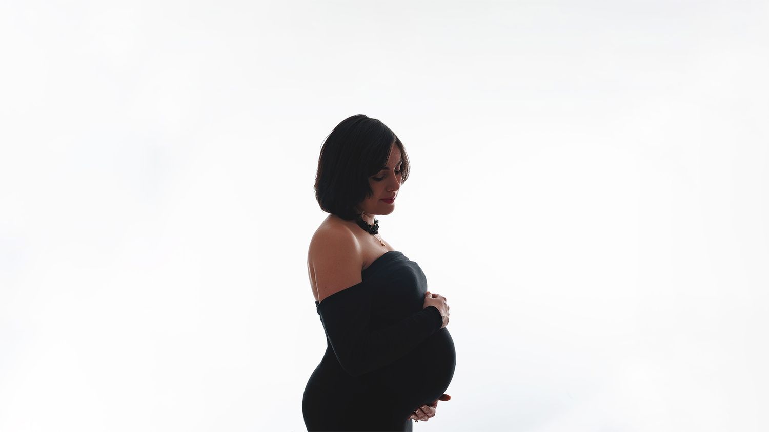 midland tx maternity photographer studio maternity photographer black and white maternity session baby bump new mom