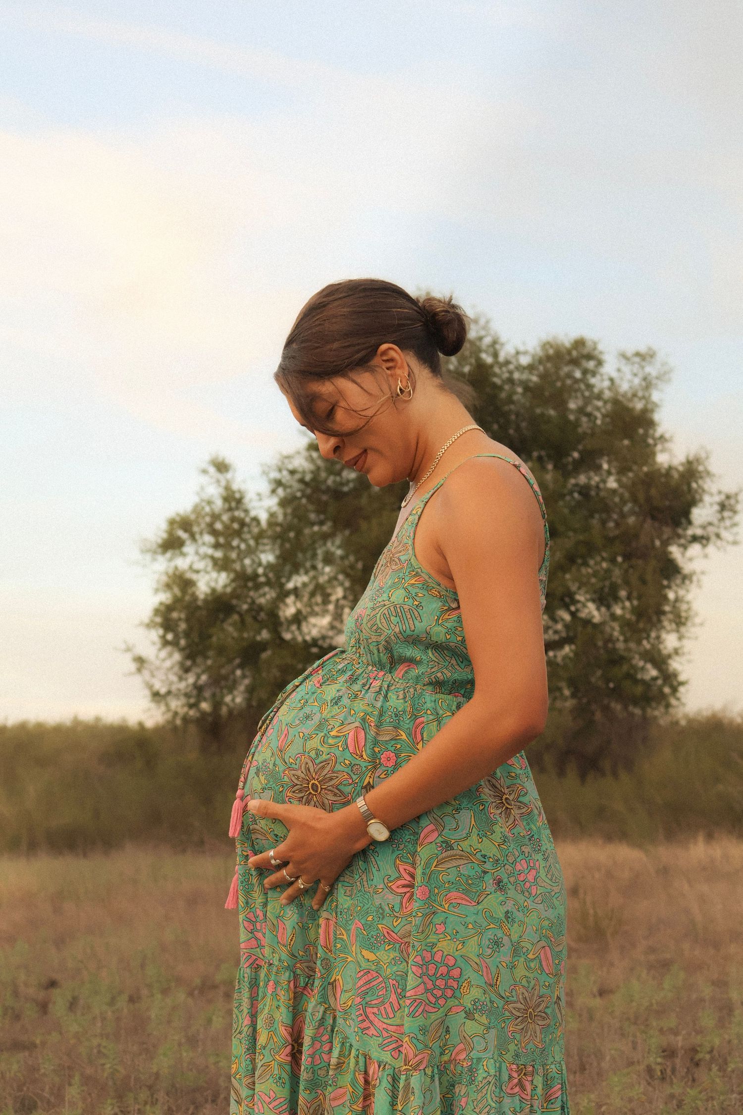 Soft dreamy maternity portrait in Murrieta at golden hour