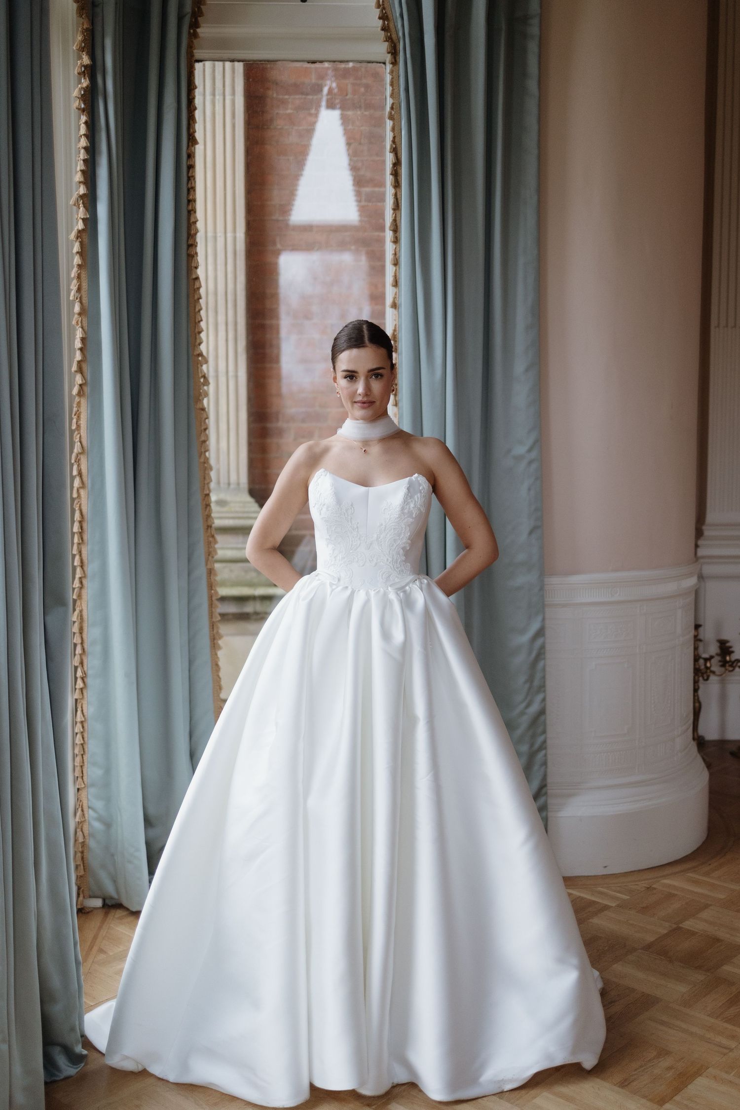 French style, romantic portraits at Berwick House