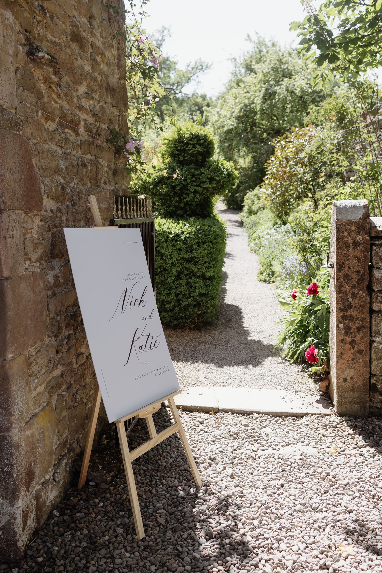 wedding signage at Holesfoot