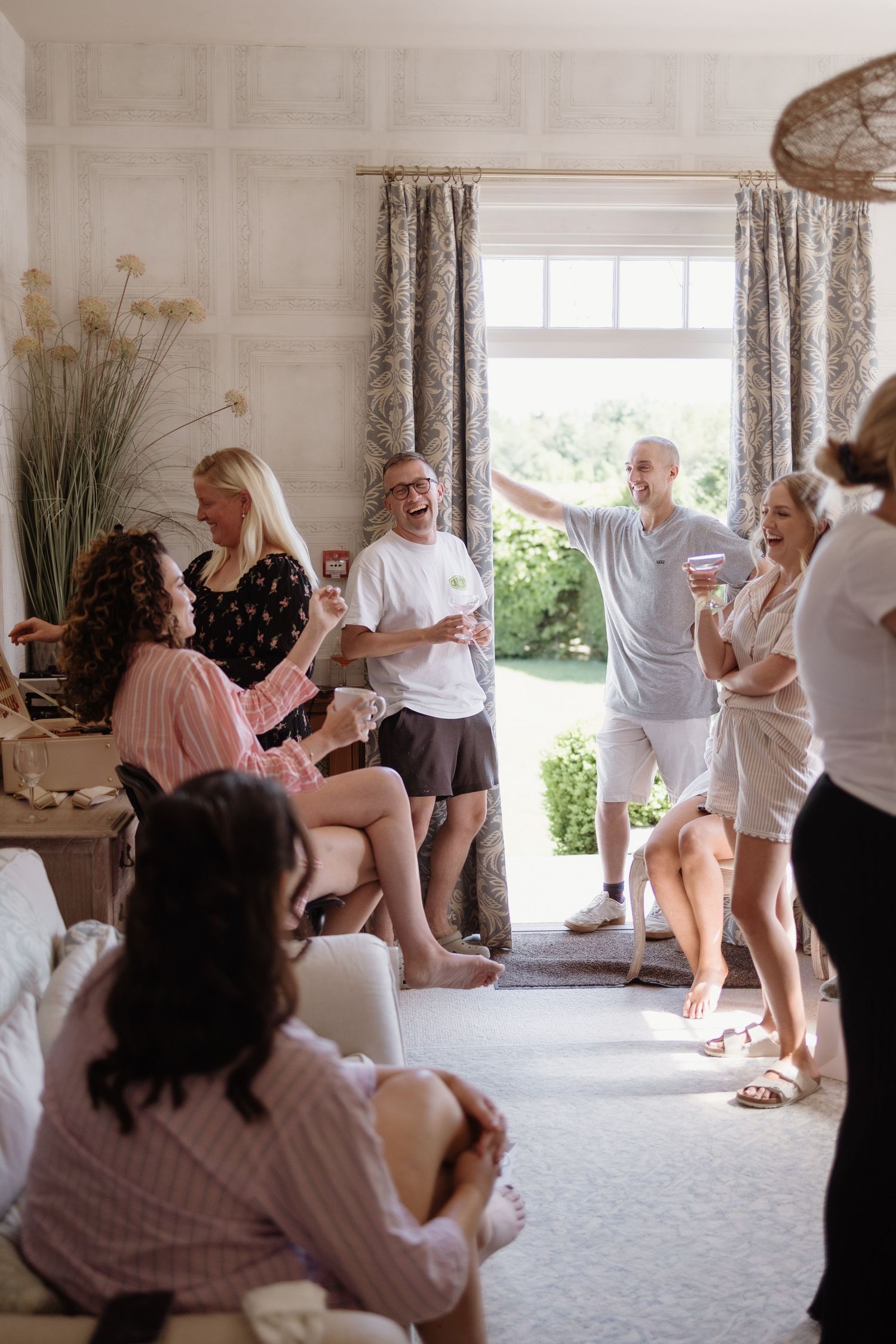 morning preparations in the bridal suit at Holesfoot