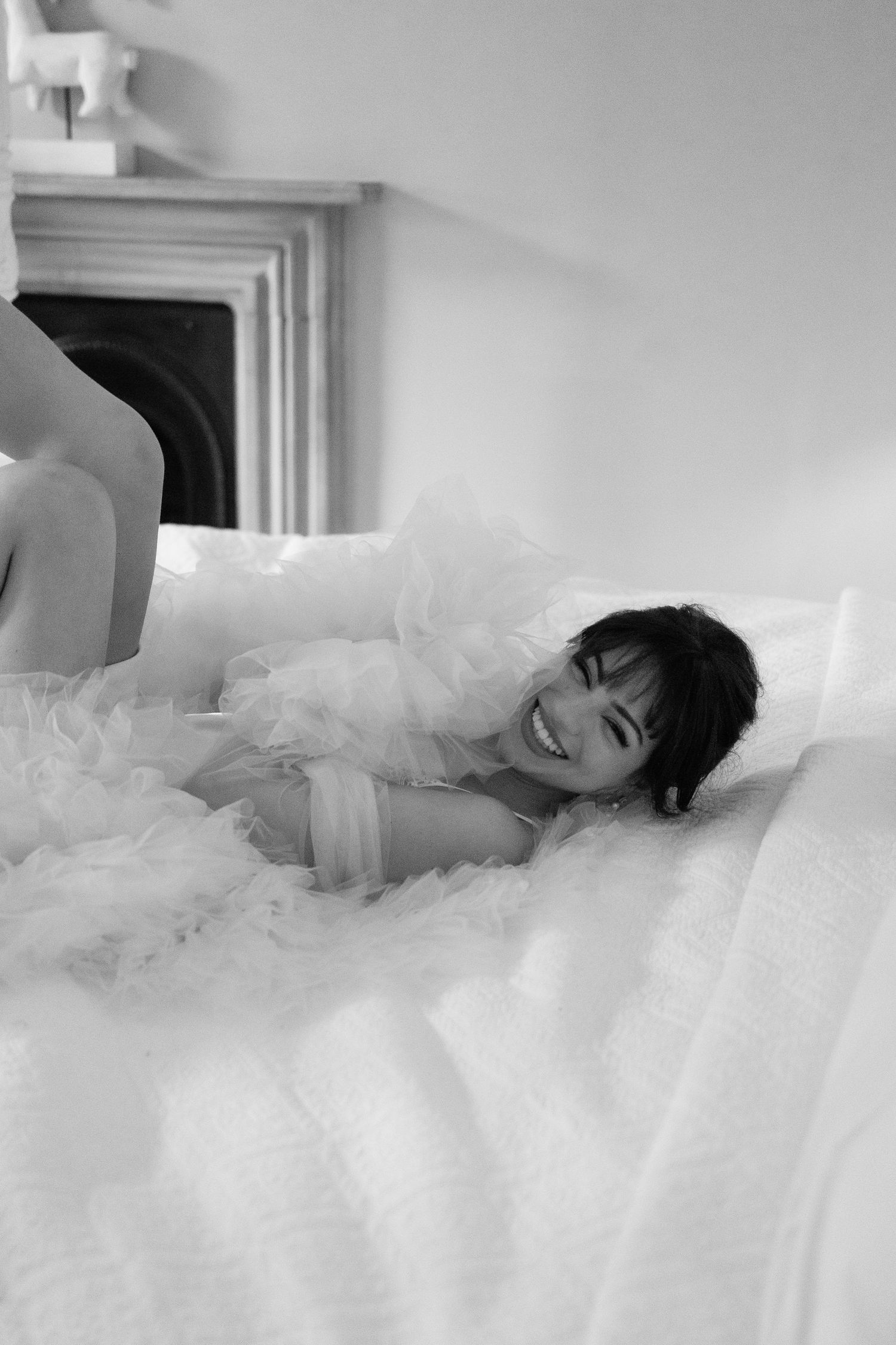 fun , joyful, candid bridal moment