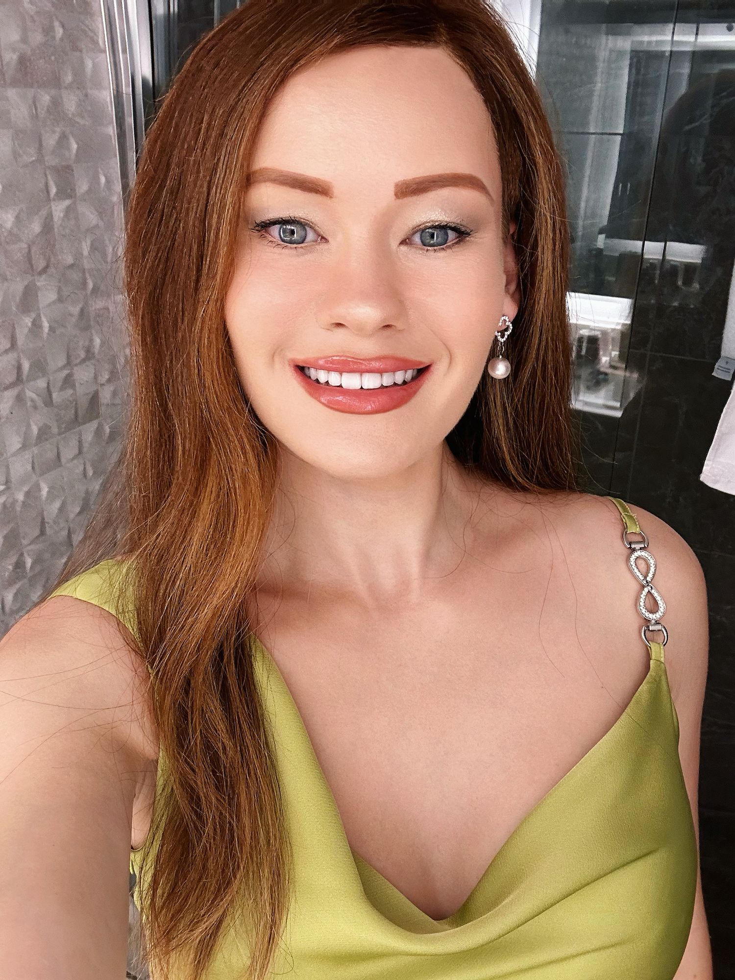 Liana Woodbury - redhead escort in New England