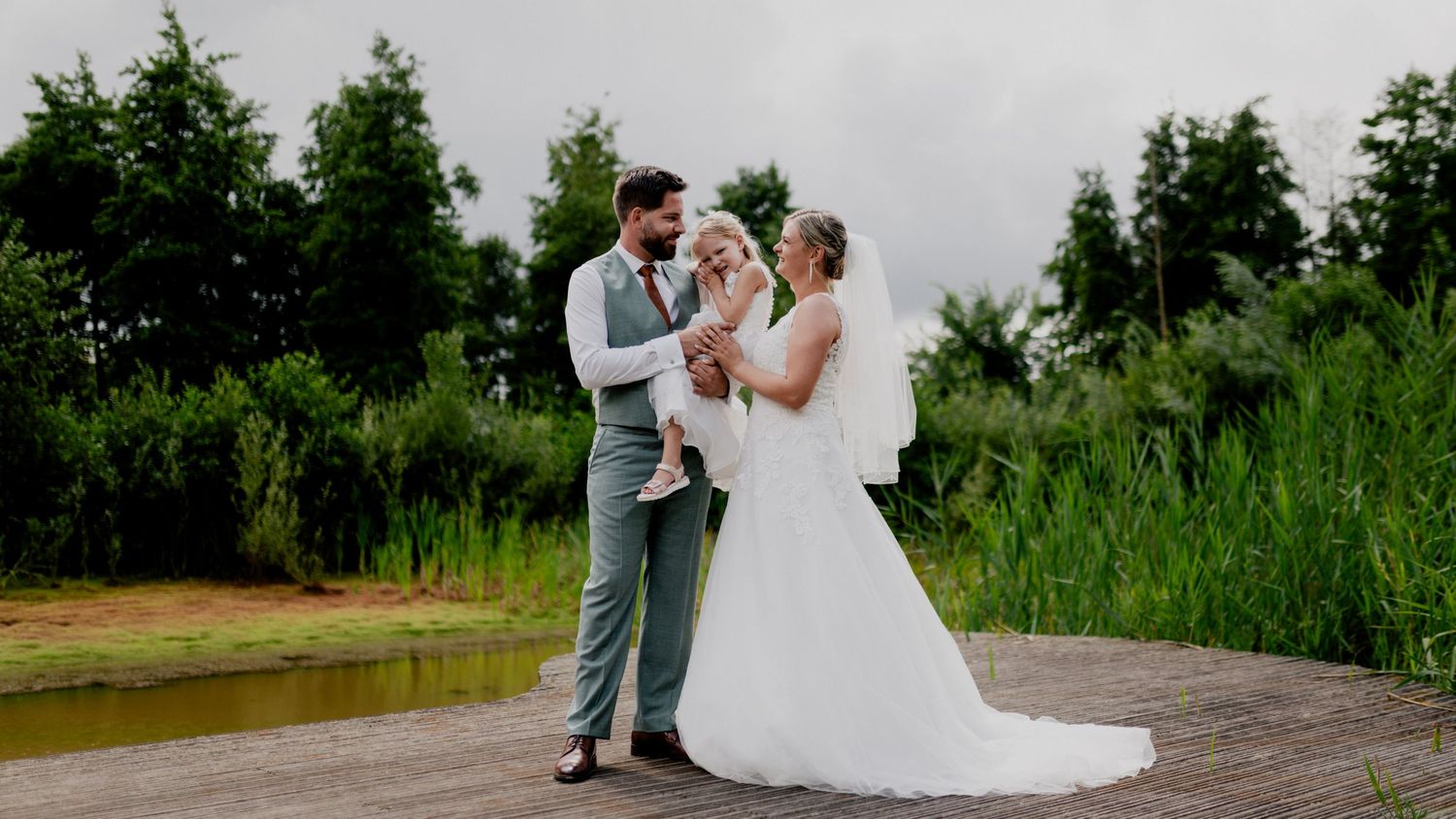 trouwfotograaf Mechelen huwelijksfotograaf fotograaf huwelijk bruidsfotograaf trouwfoto's babyfotograaf newbornshoot zwangerschapsfotografie